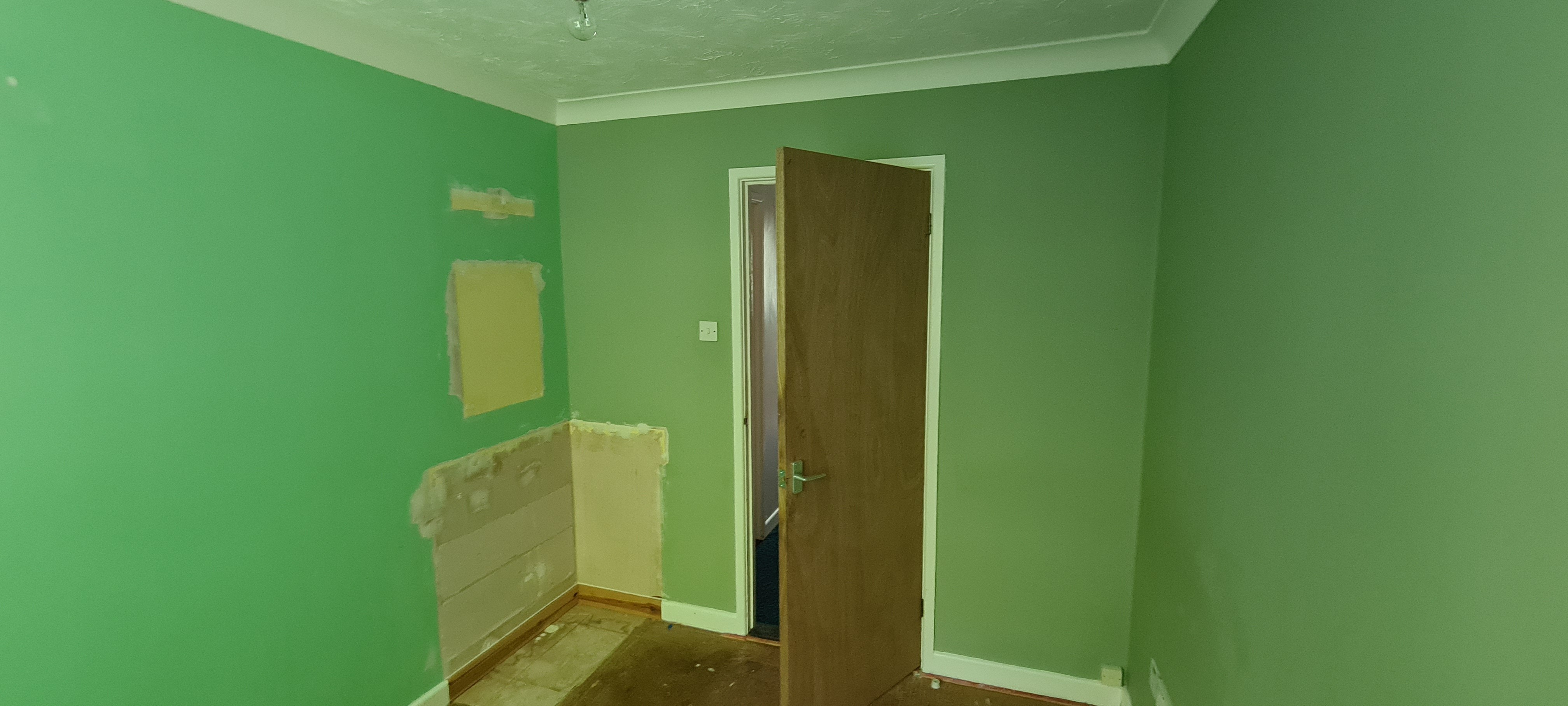 VACANT - Freehold End of Terrace House