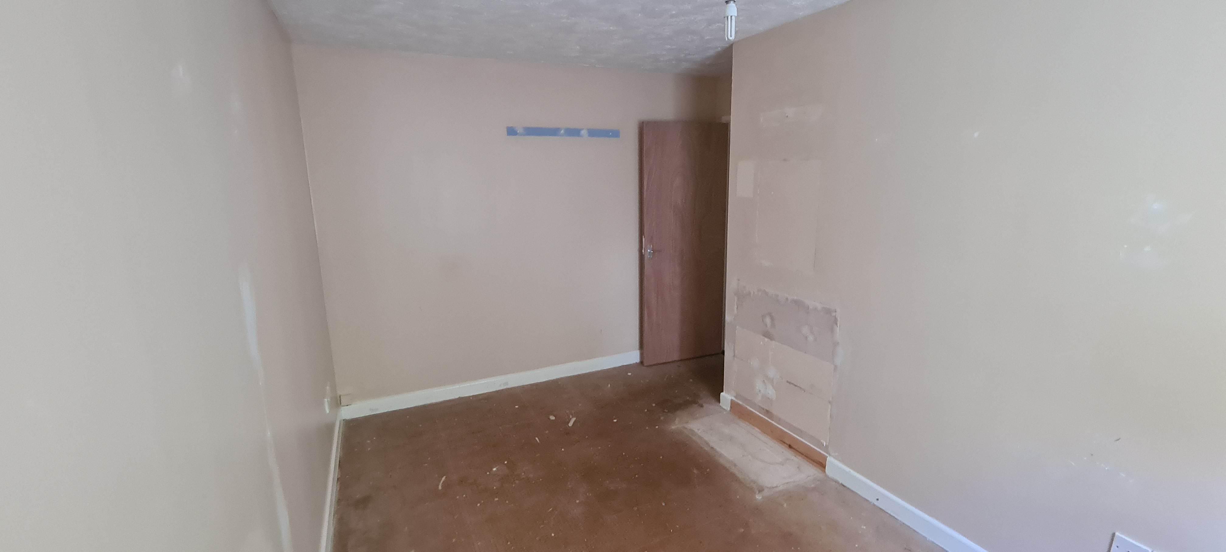 VACANT - Freehold End of Terrace House