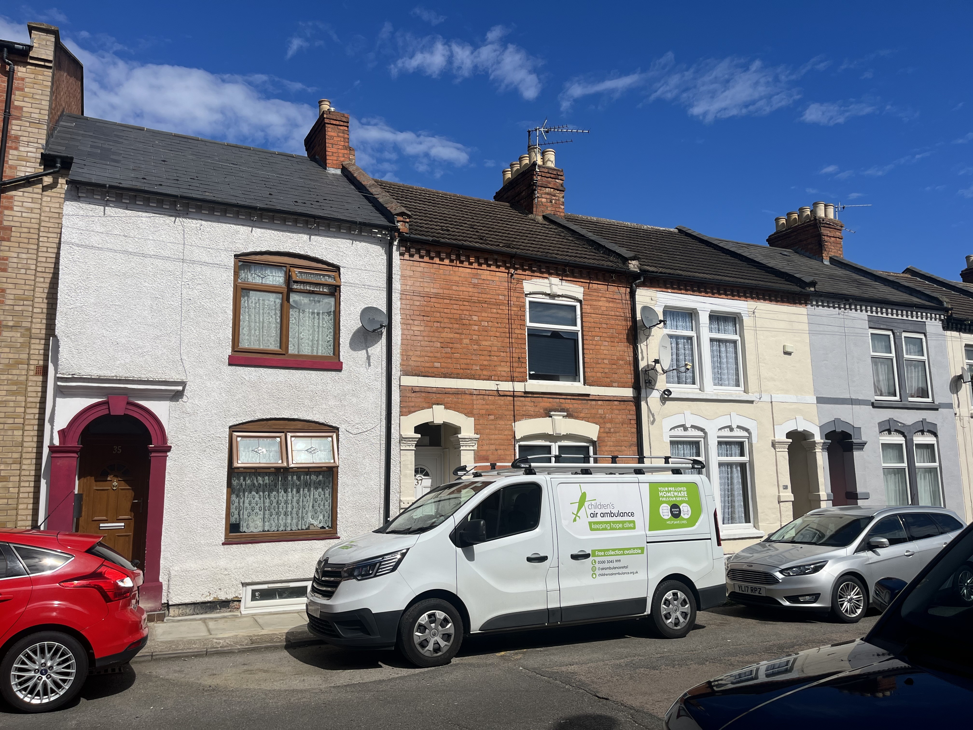 VACANT - Freehold Mid Terrace House