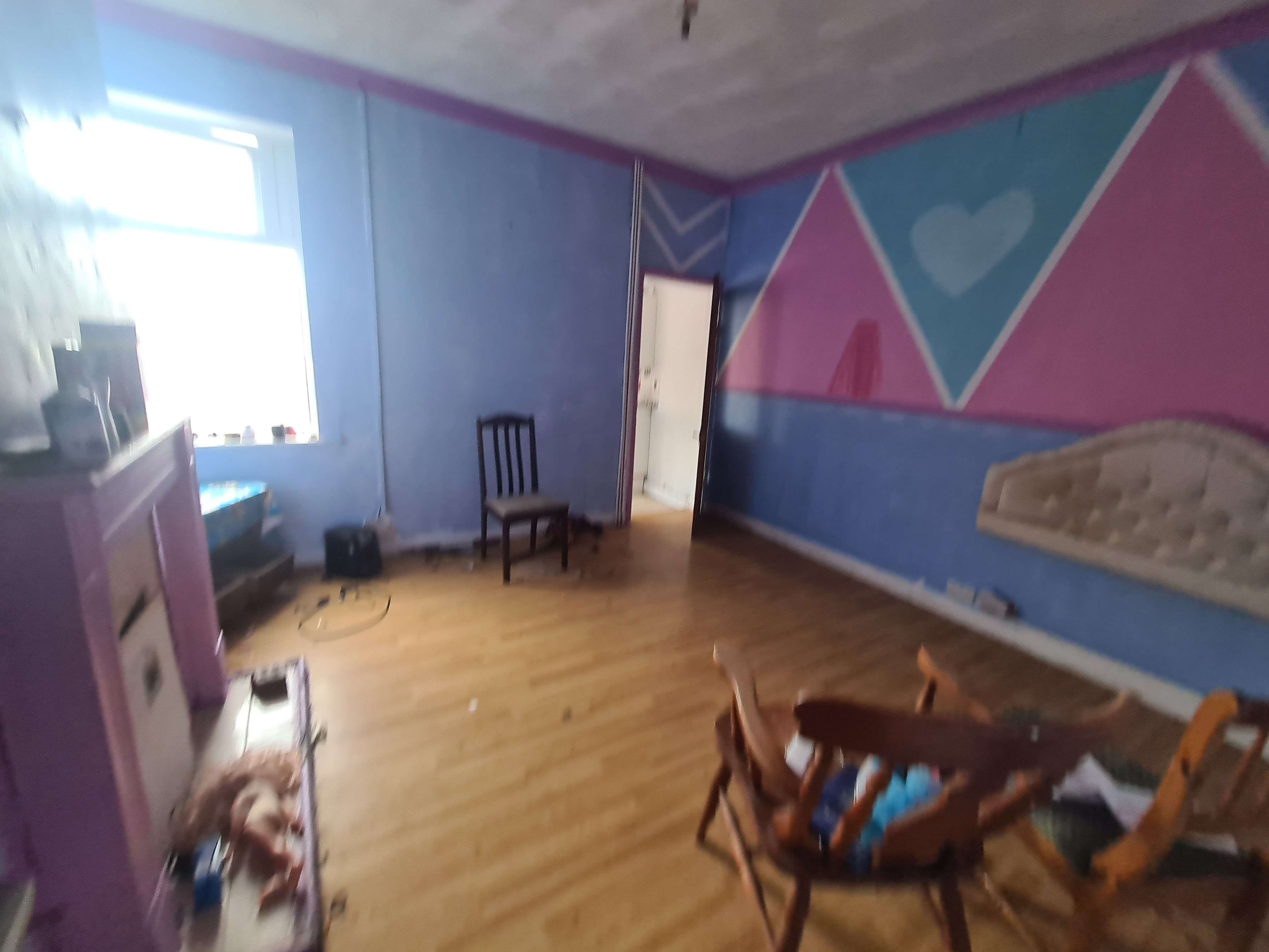 VACANT - Freehold Mid Terrace House