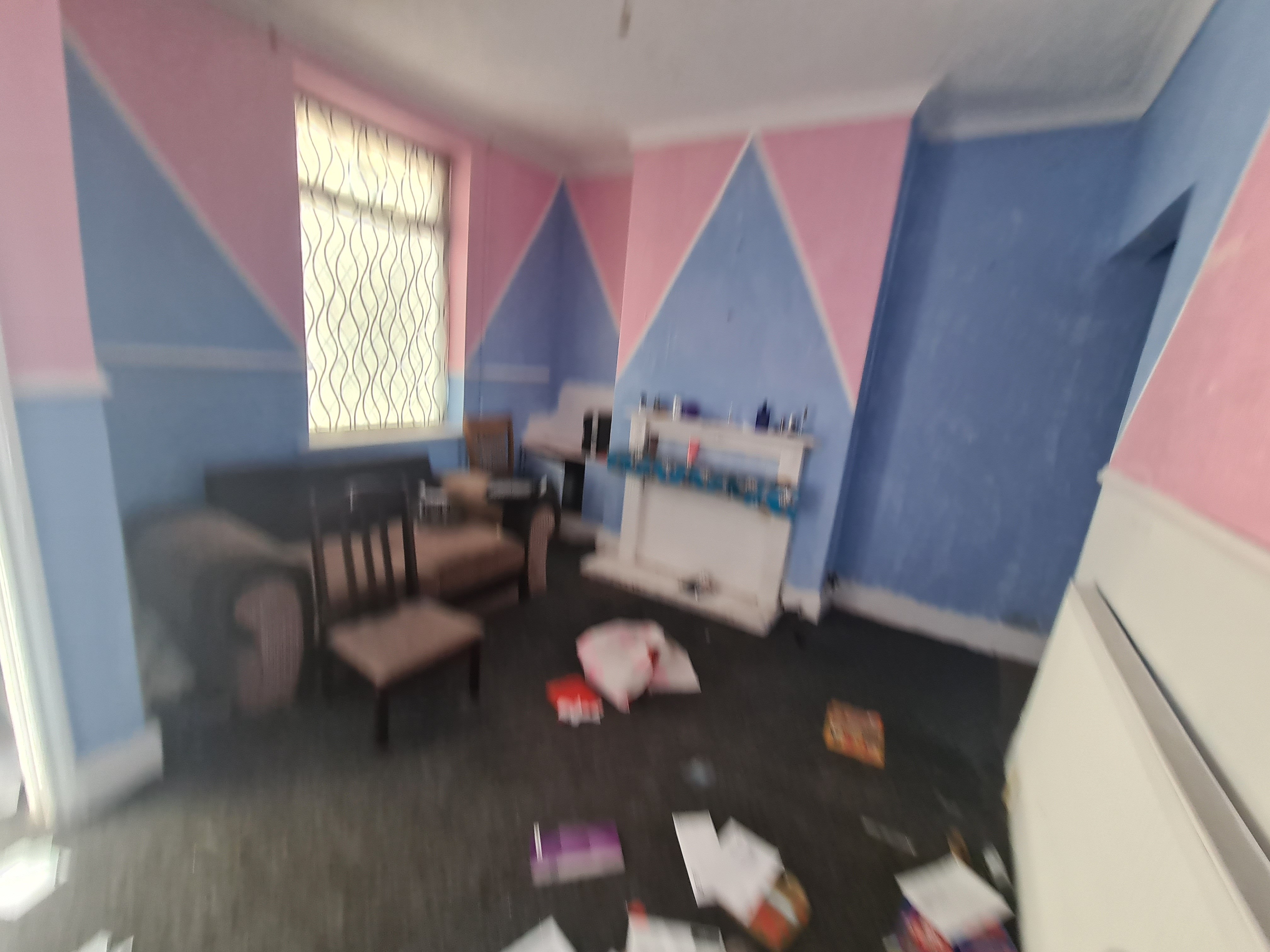 VACANT - Freehold Mid Terrace House