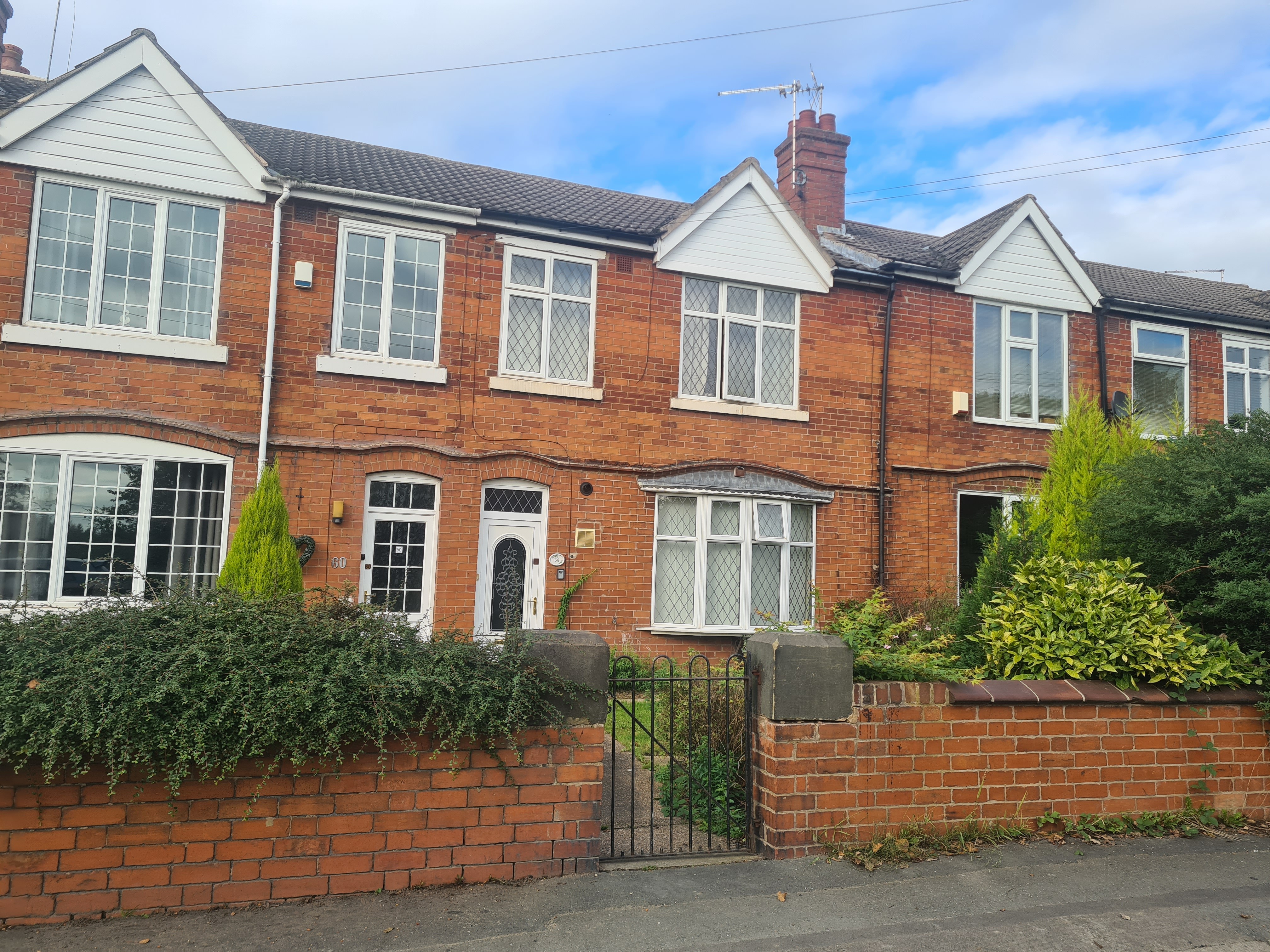 INVESTMENT - Freehold Mid Terrace Building