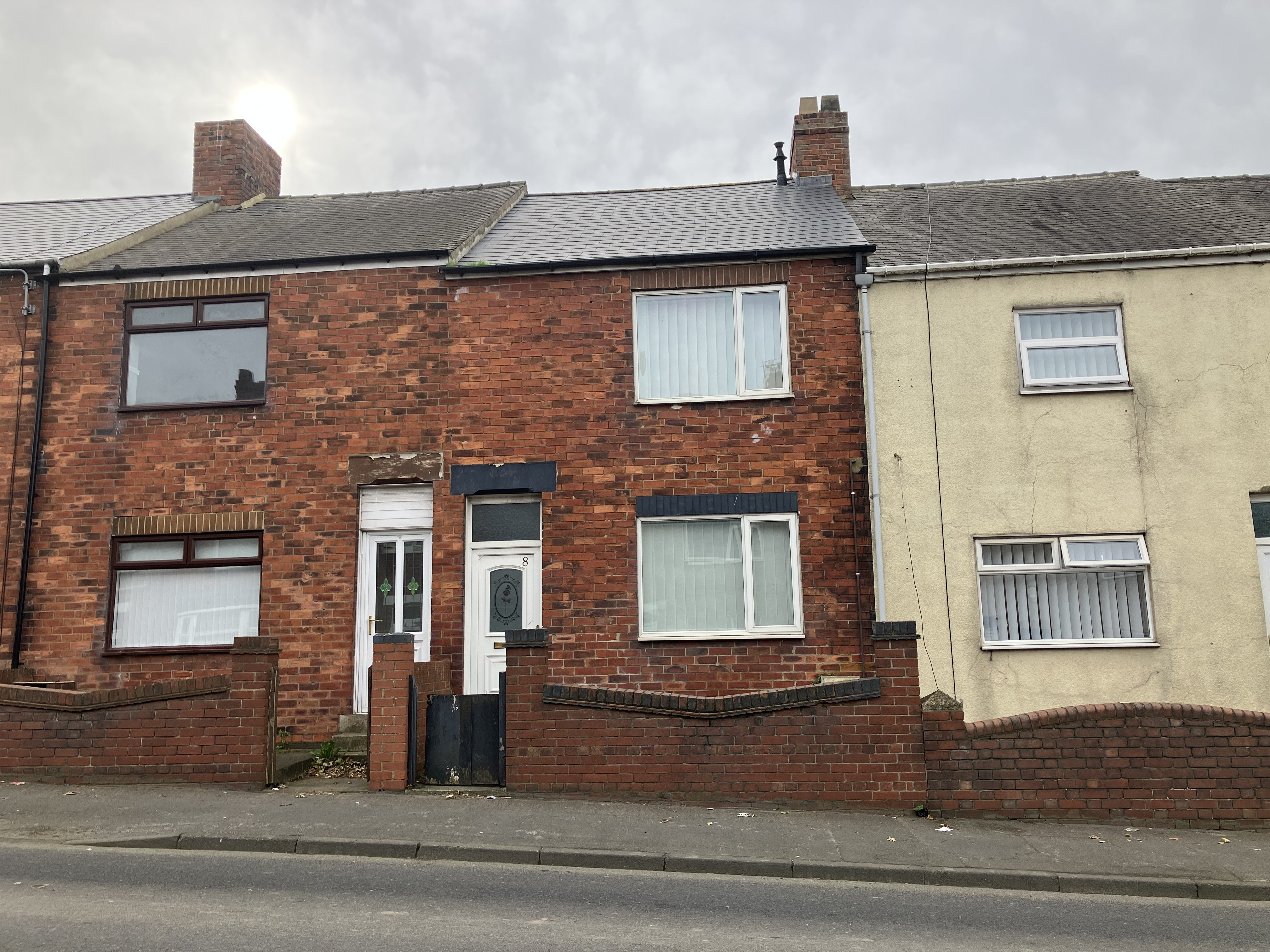 VACANT - Freehold Mid Terrace Building