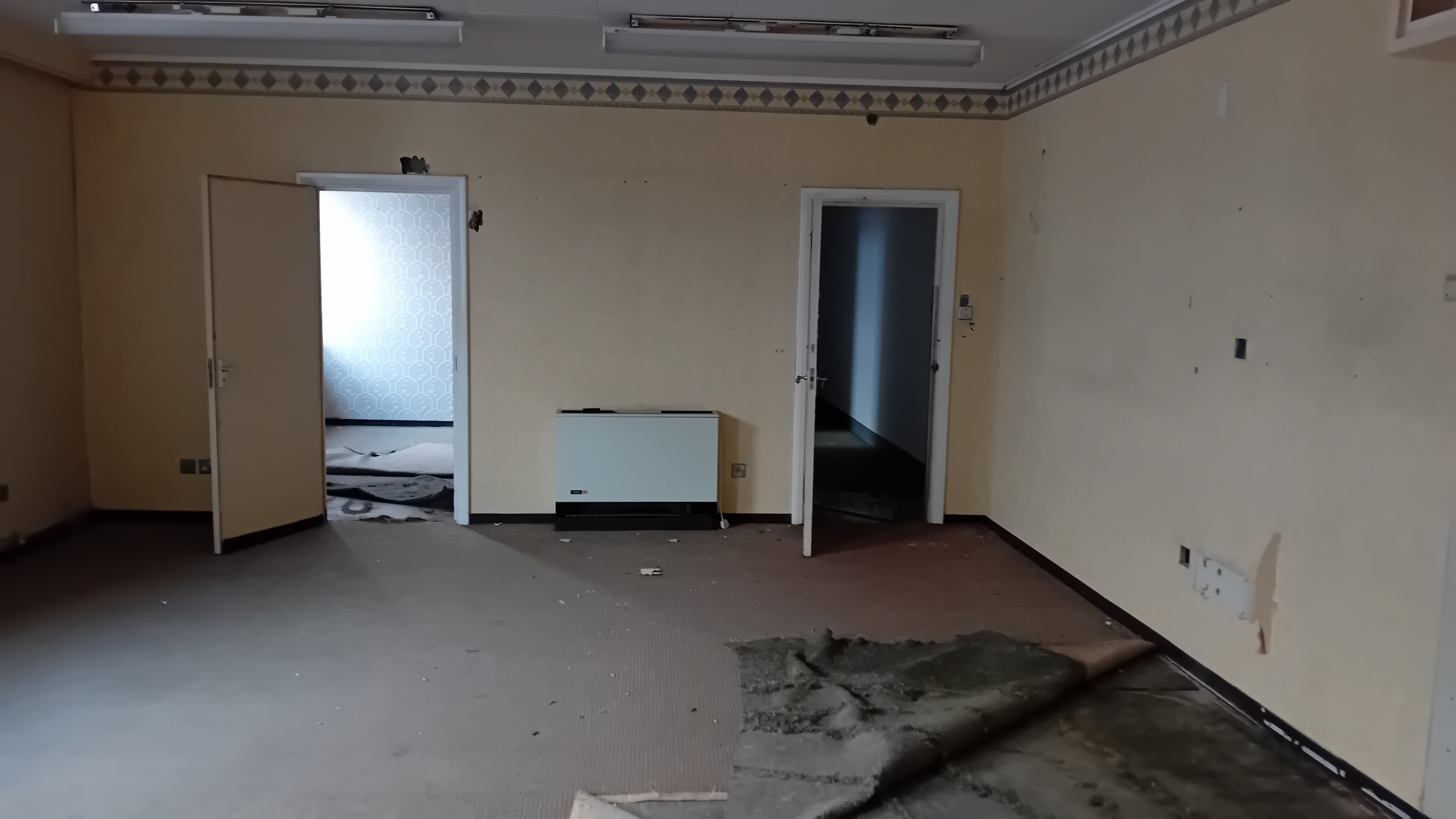 VACANT - Long Leasehold Upper Floors with planning