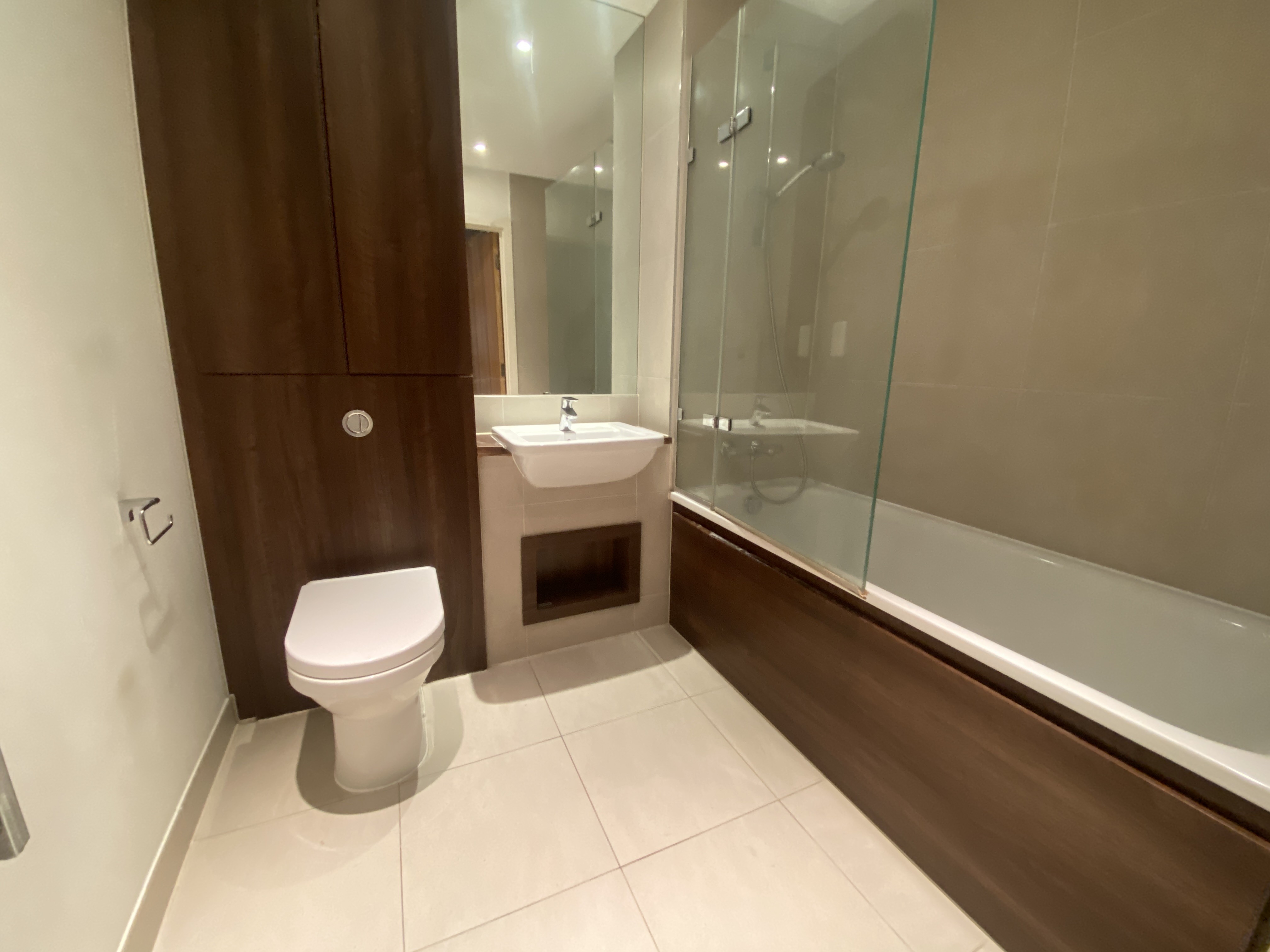 VACANT - Long Leasehold Self Contained Fourth Floor Flat in a Berkeley Homes Development
