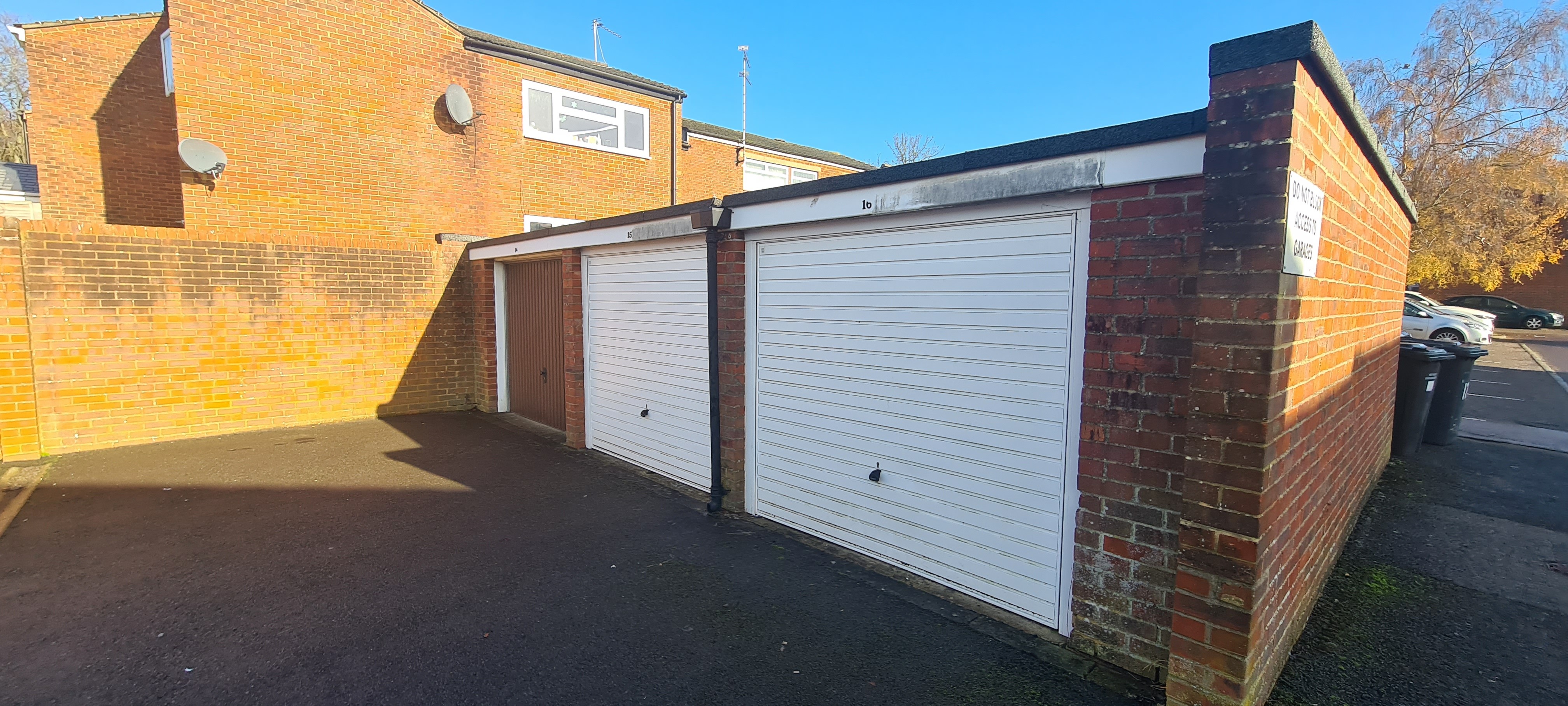 VACANT - Freehold Site and Garages