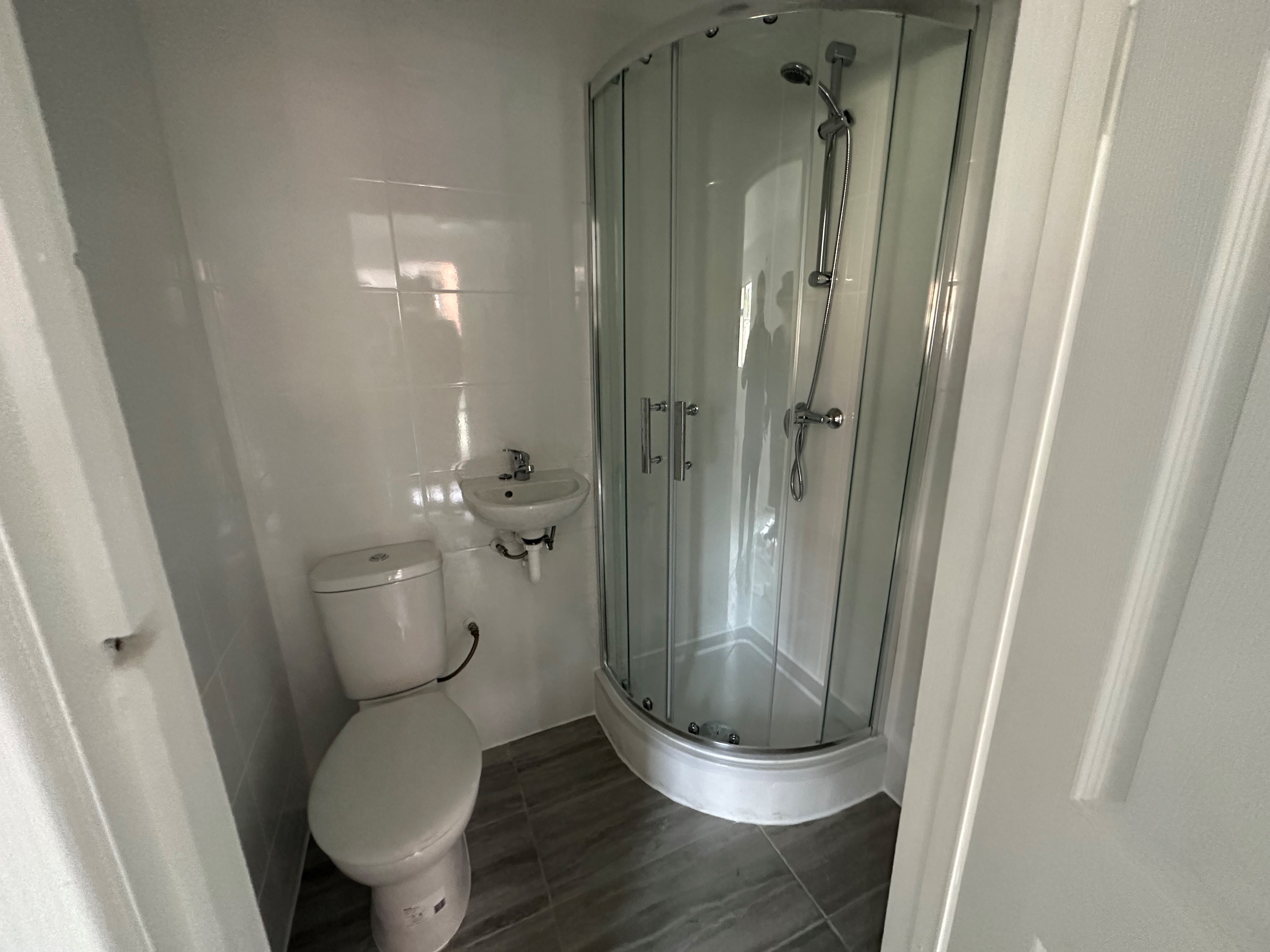 INVESTMENT - Freehold Triple Fronted End of Terrace HMO Building 