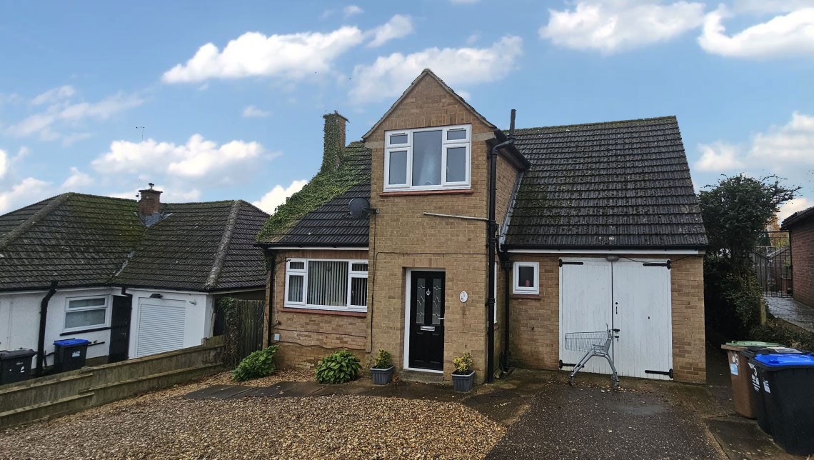 INVESTMENT - Freehold Detached House