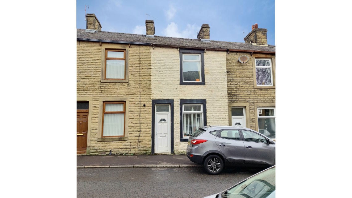 INVESTMENT - Leasehold Terraced House