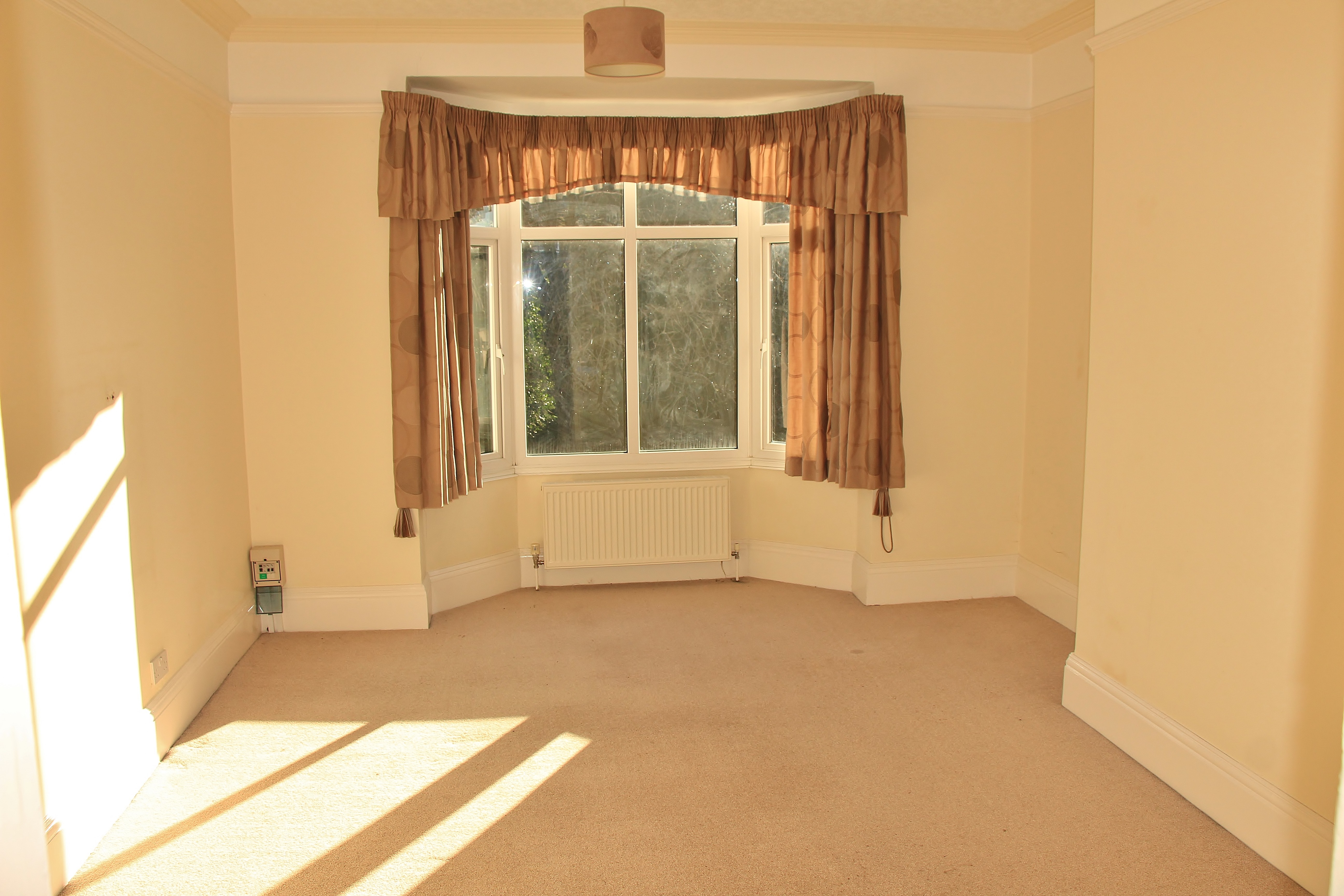 VACANT - Freehold Semi Detached Building arranged to provide One self contained Flat and One self contained Maisonette