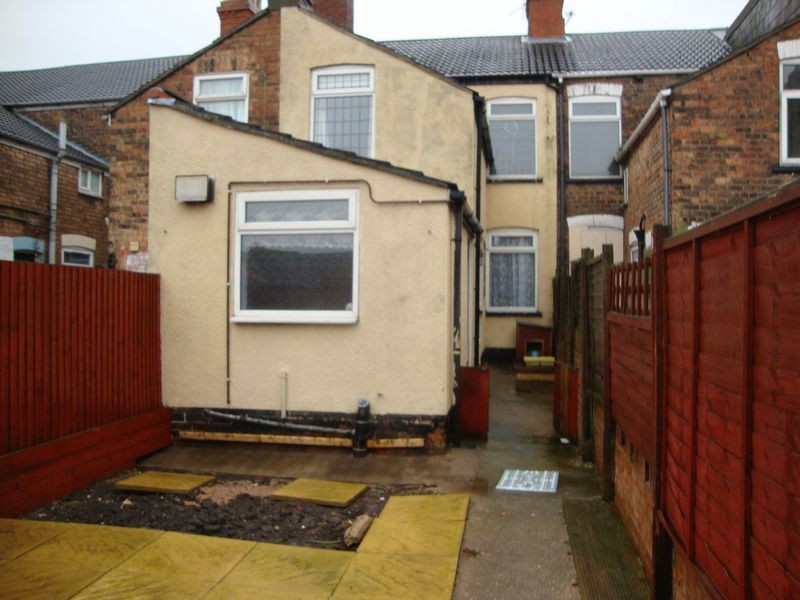 INVESTMENT - Freehold Mid Terrace HMO Building 