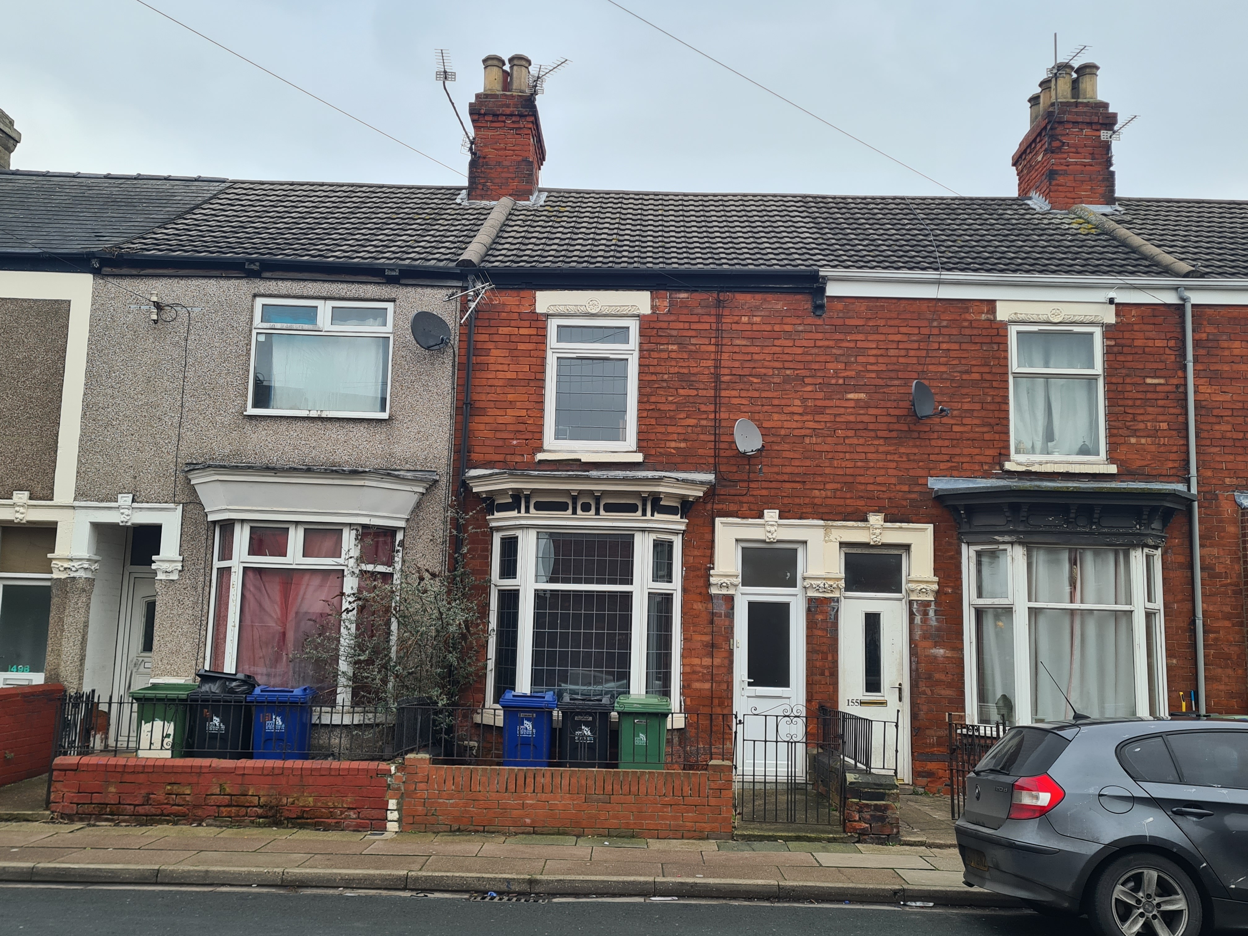 INVESTMENT - Freehold Mid Terrace HMO Building 