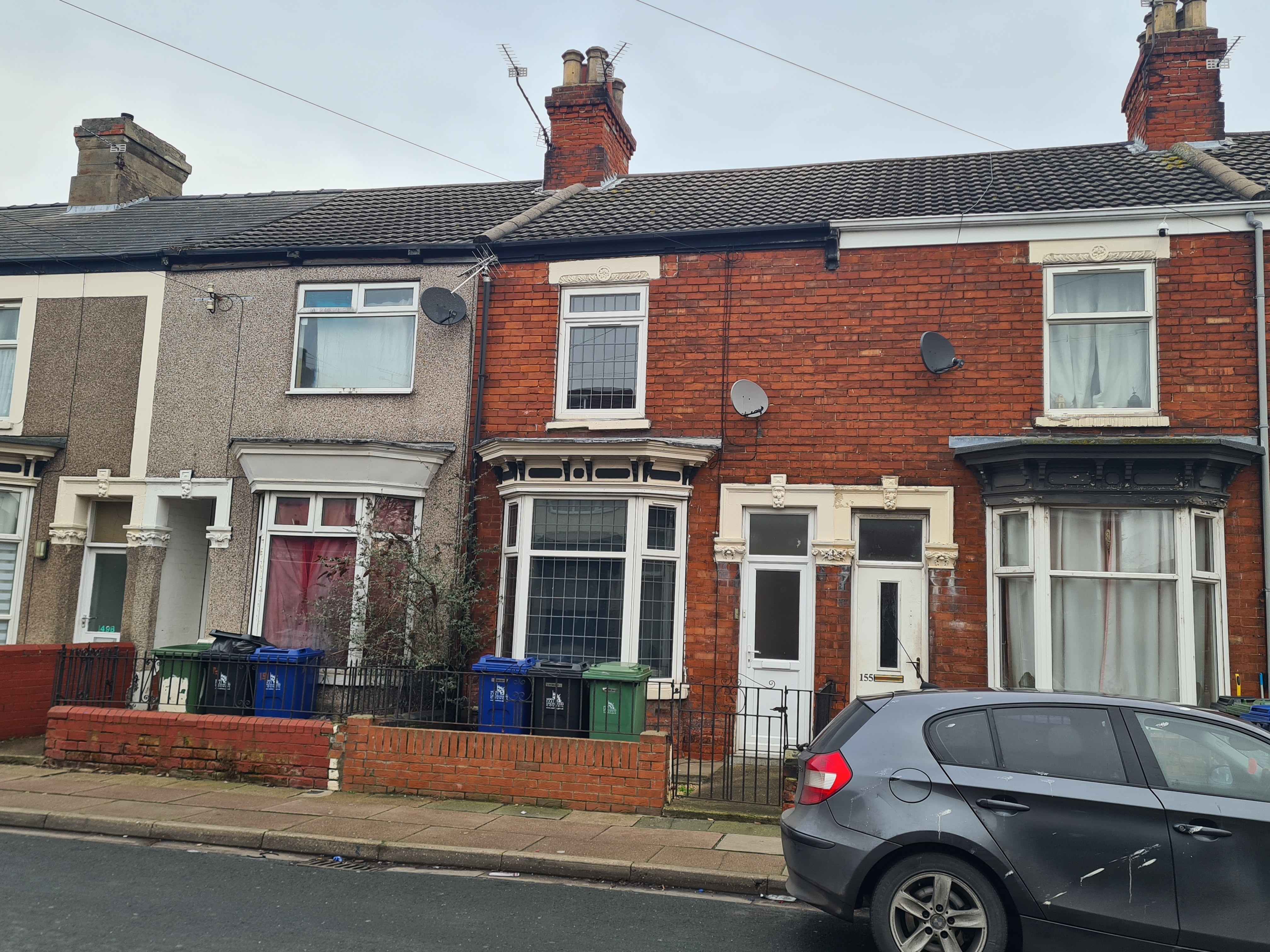 INVESTMENT - Freehold Mid Terrace HMO Building 