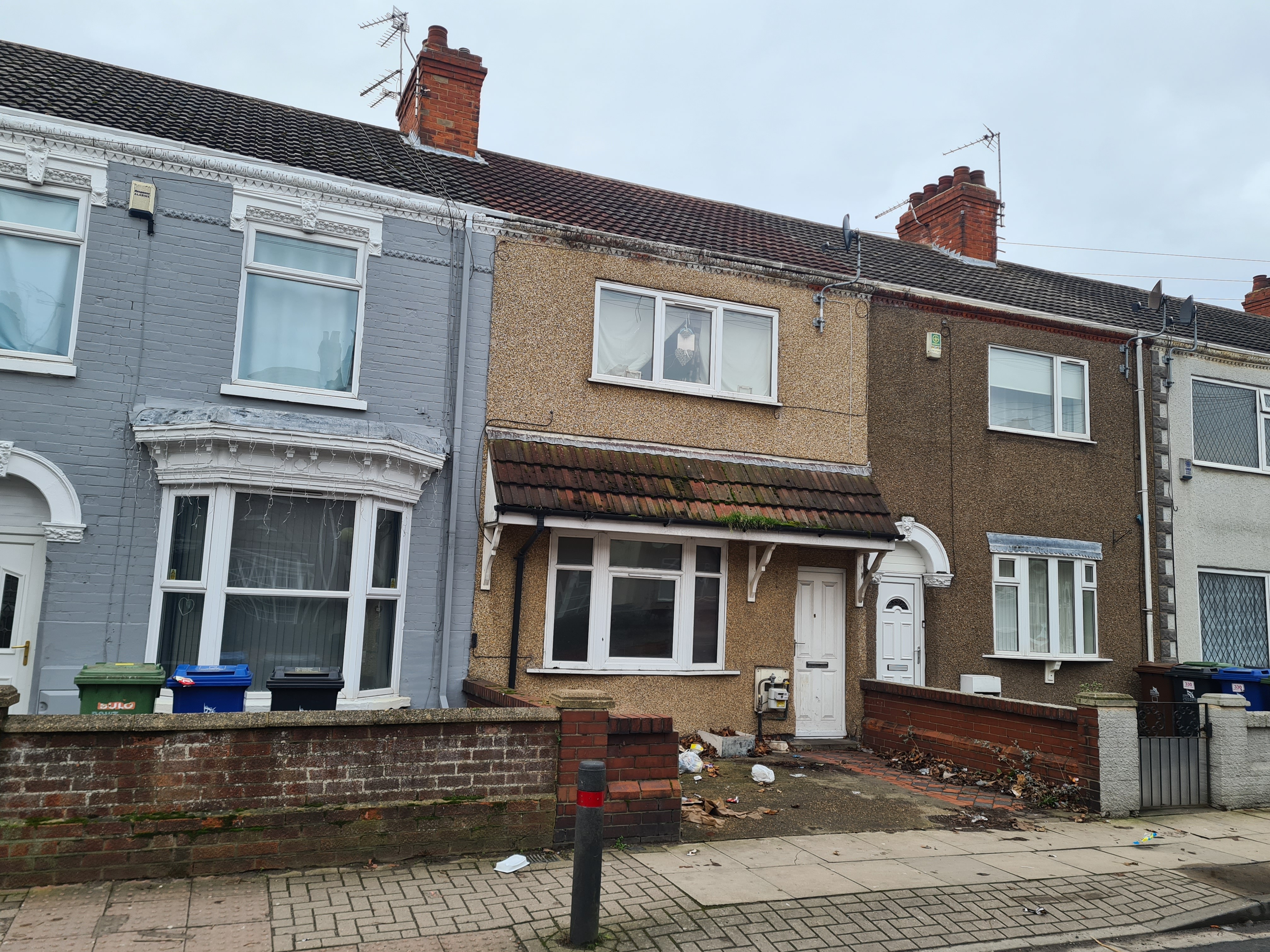 INVESTMENT - Freehold Mid Terrace HMO Building