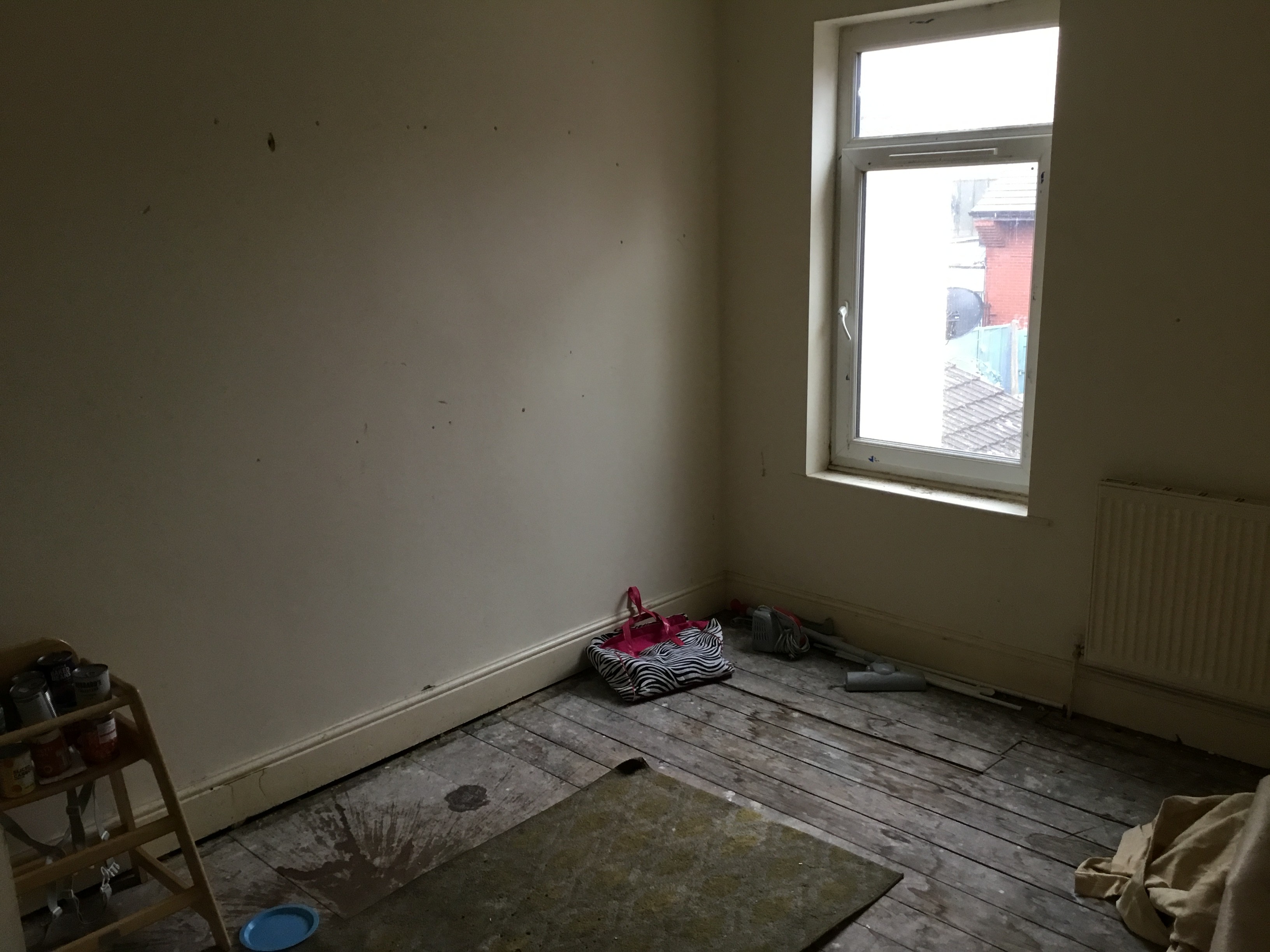 INVESTMENT - Freehold Mid Terrace HMO Building