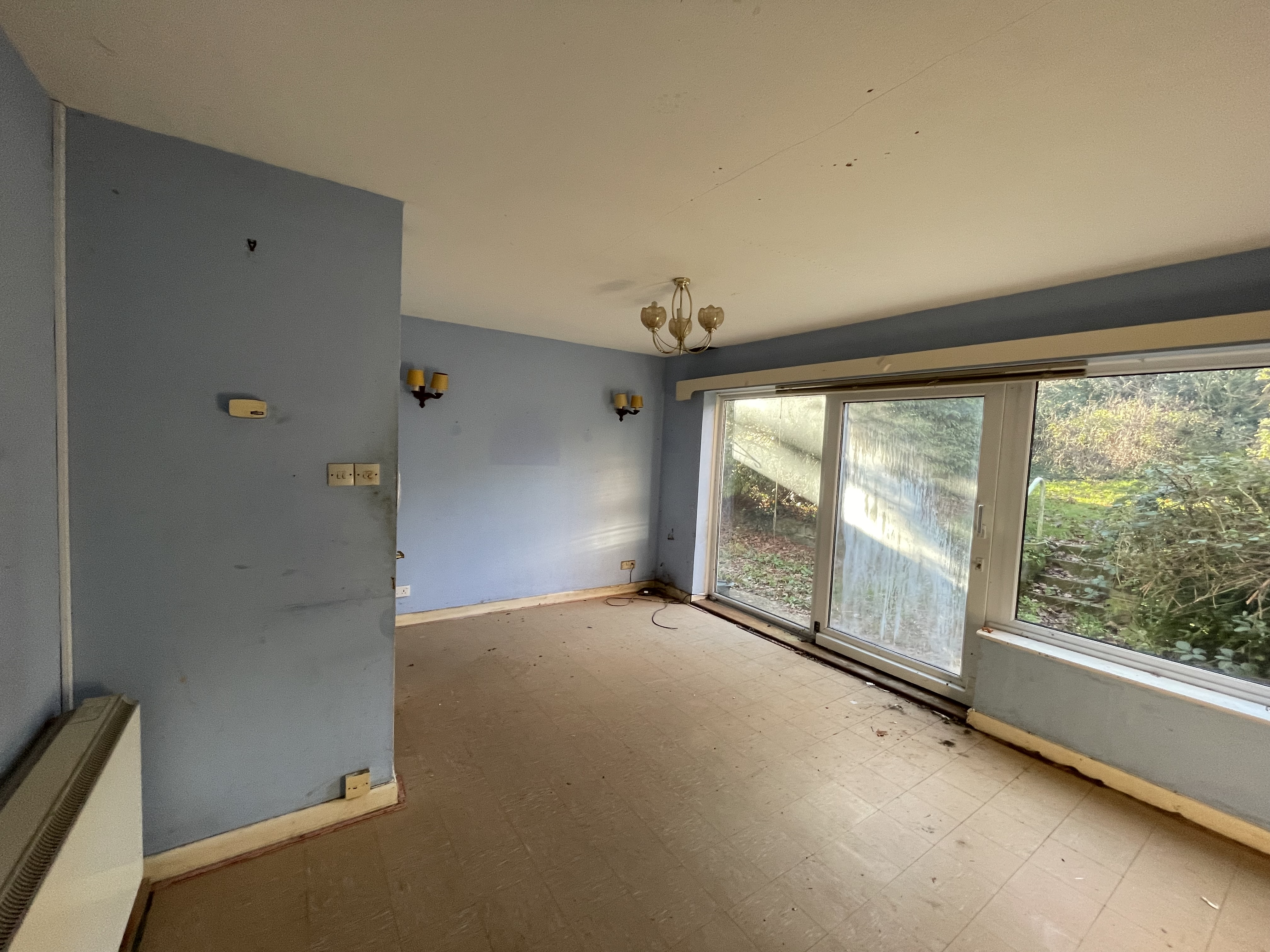 VACANT - Freehold Link Detached House