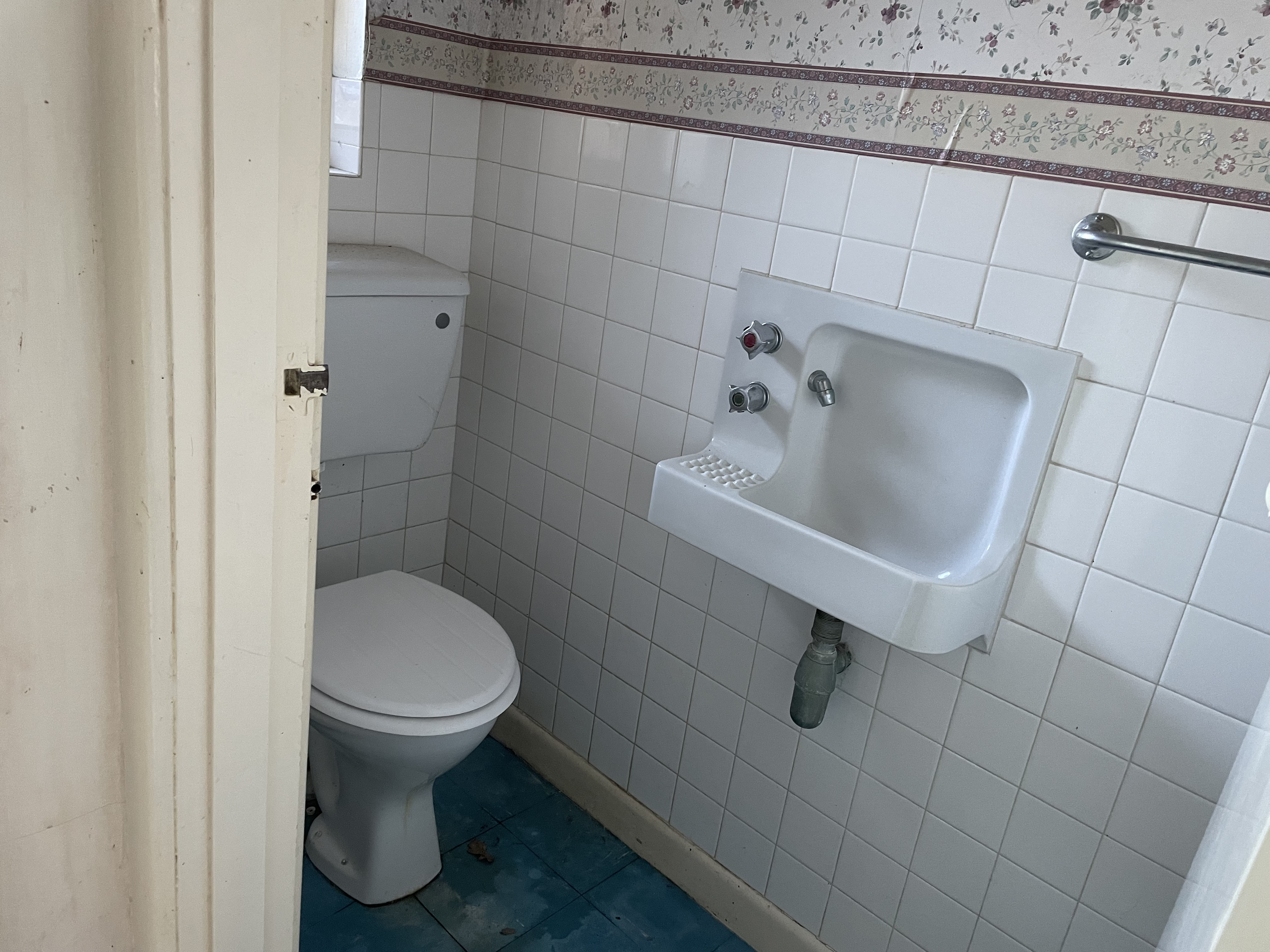 VACANT - Freehold Link Detached House