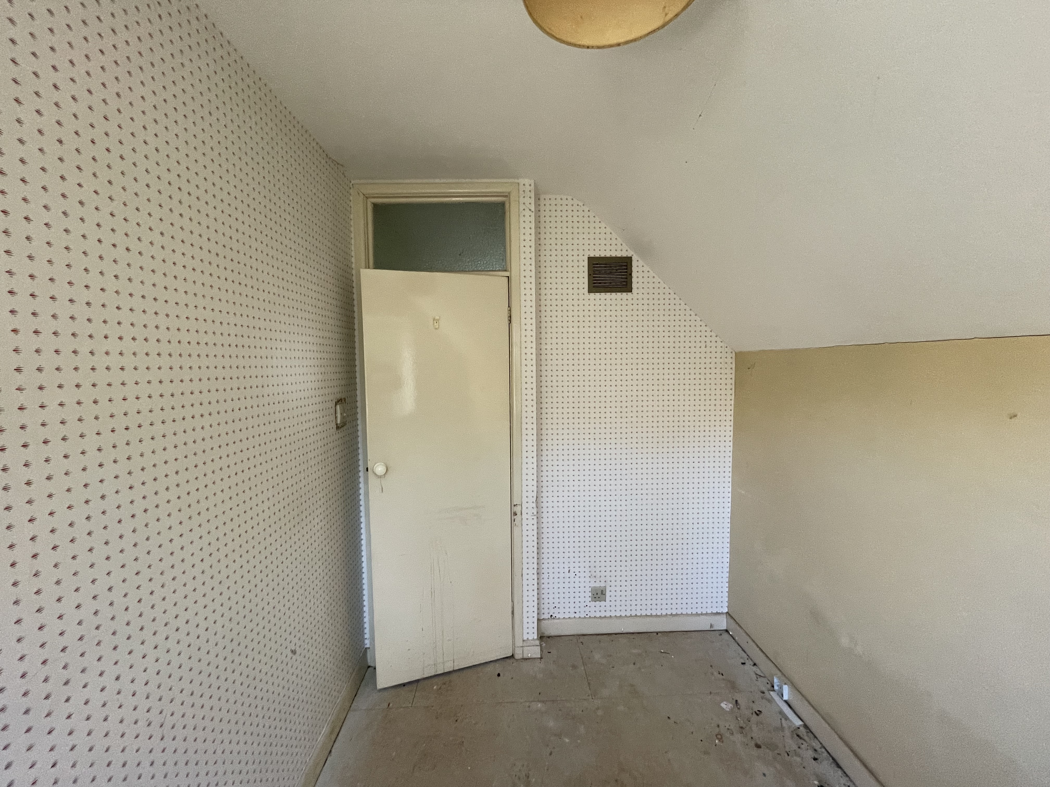 VACANT - Freehold Link Detached House