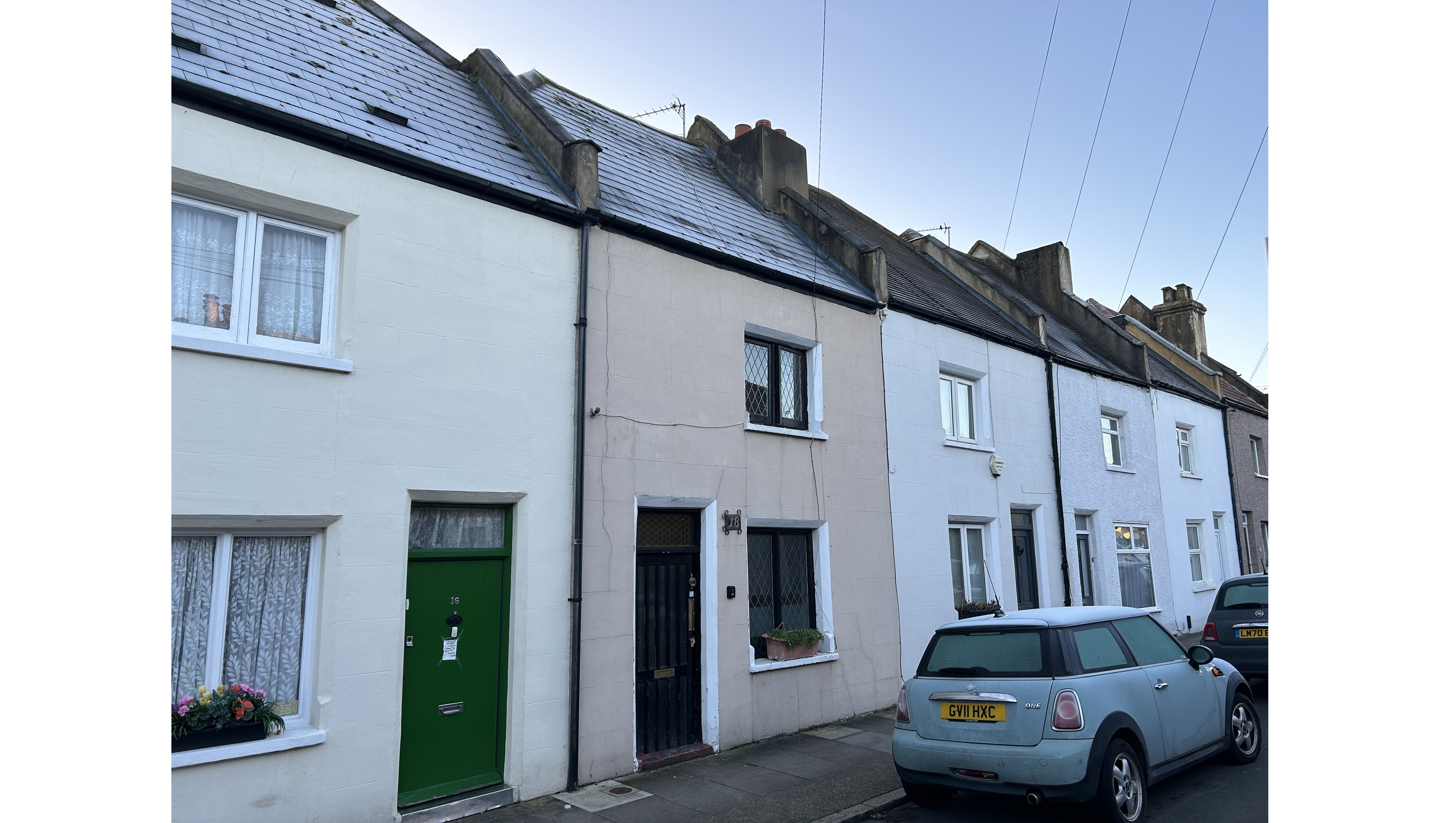 VACANT - Freehold Mid Terrace House