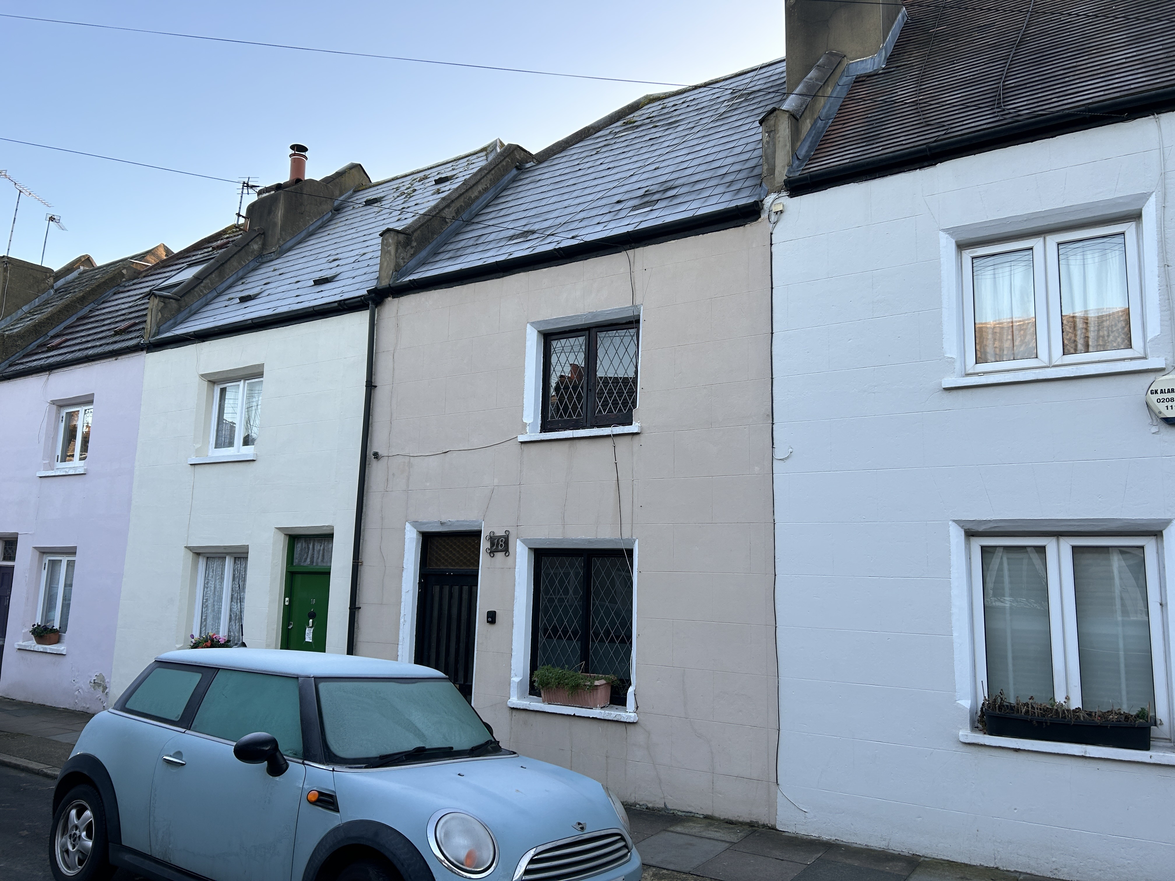 VACANT - Freehold Mid Terrace House