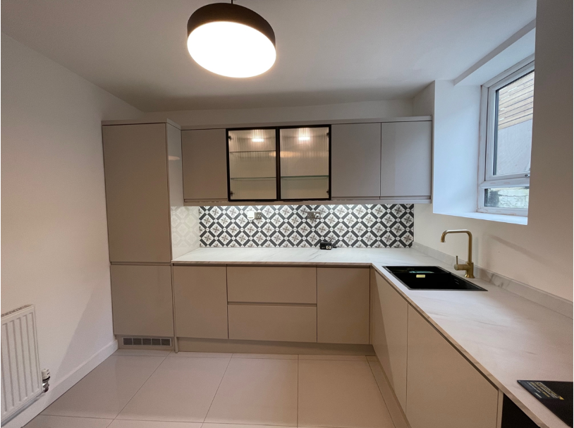 VACANT - Freehold Terrace Mid Terrace House