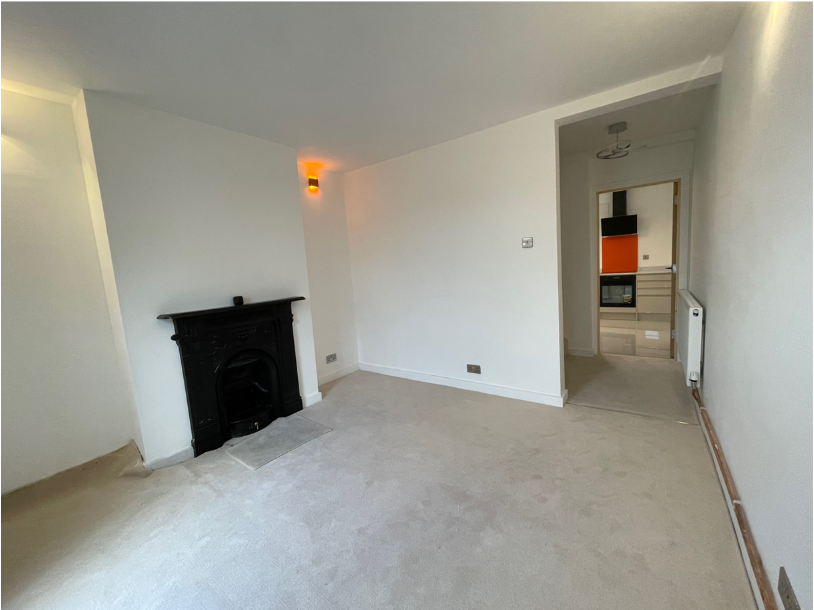 VACANT - Freehold Terrace Mid Terrace House