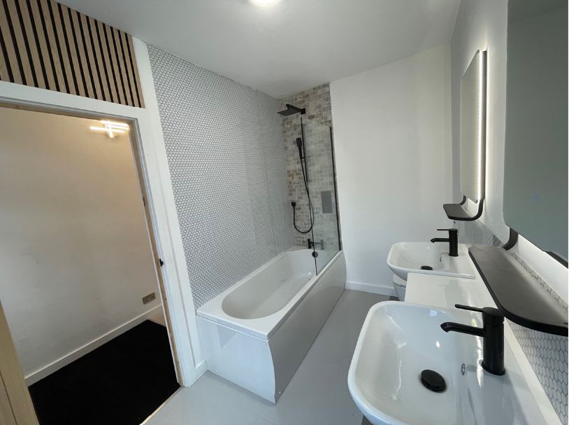 VACANT - Freehold Terrace Mid Terrace House