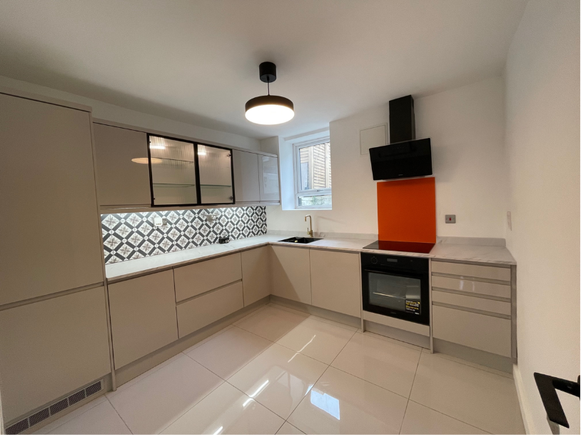 VACANT - Freehold Terrace Mid Terrace House