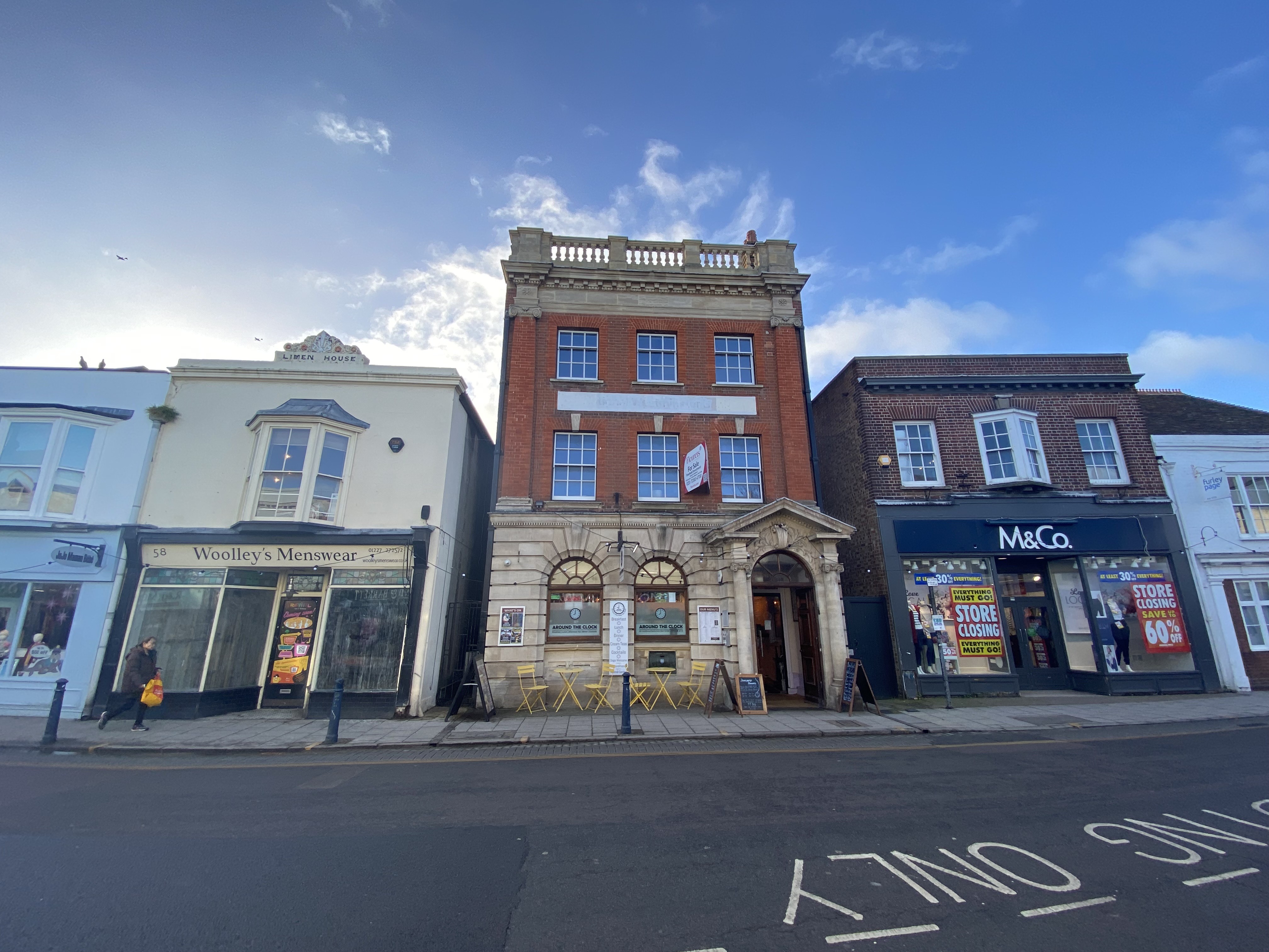 VACANT - Leasehold Self Contained First Floor Flat