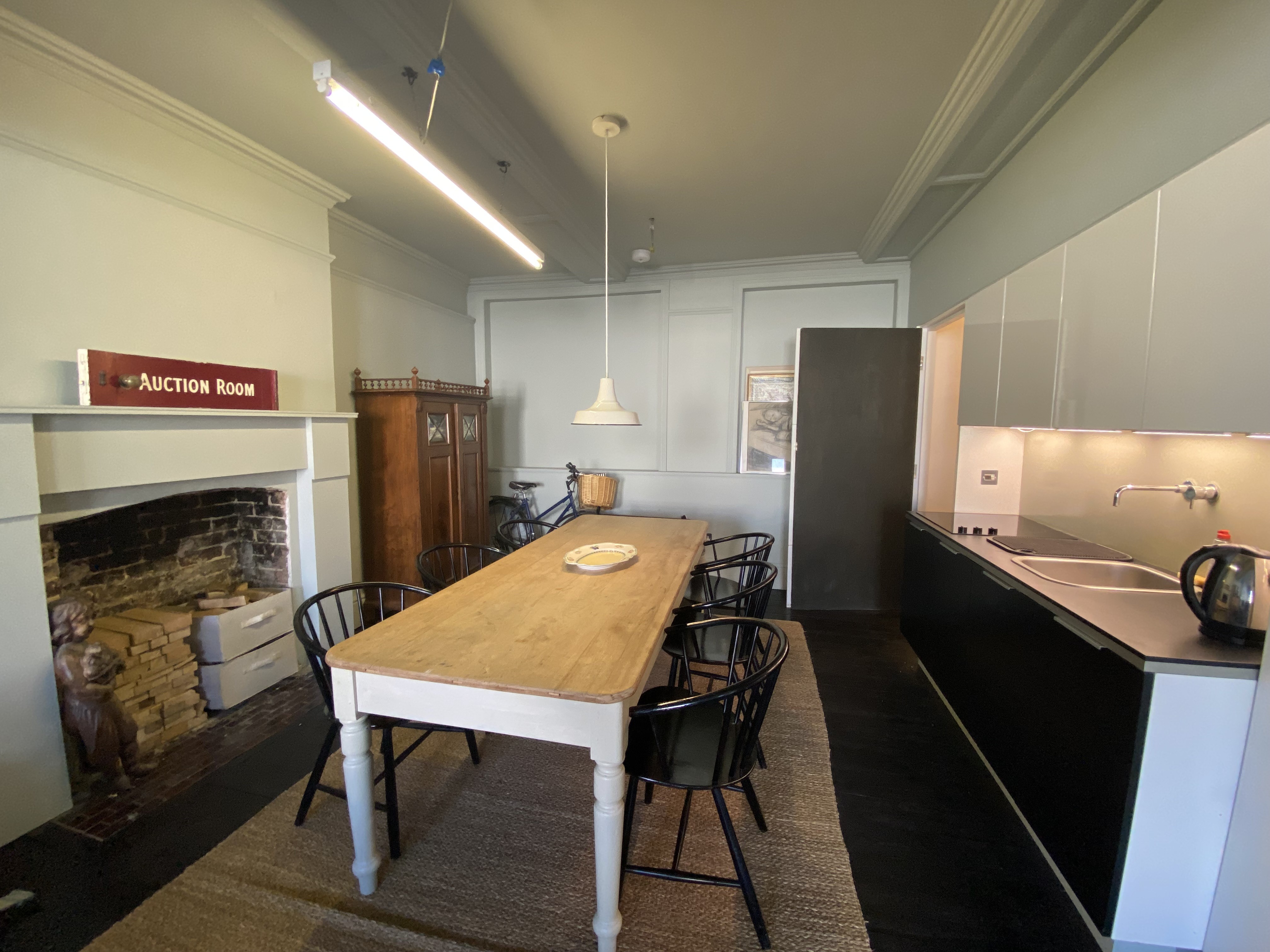 VACANT - Leasehold Self Contained First Floor Flat
