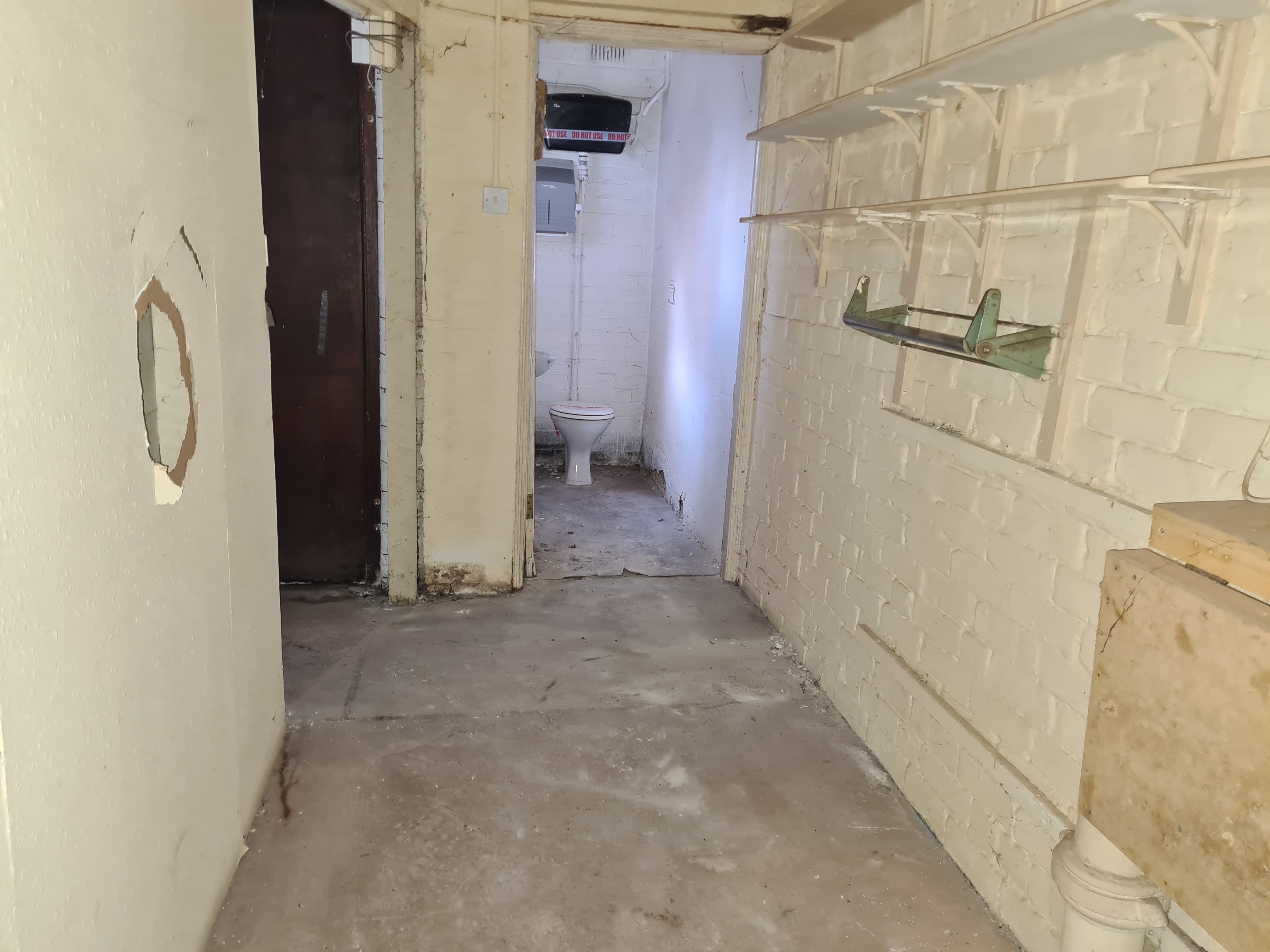 VACANT - Freehold Mid Terrace Grade II Listed Building with Possible  Development Potential