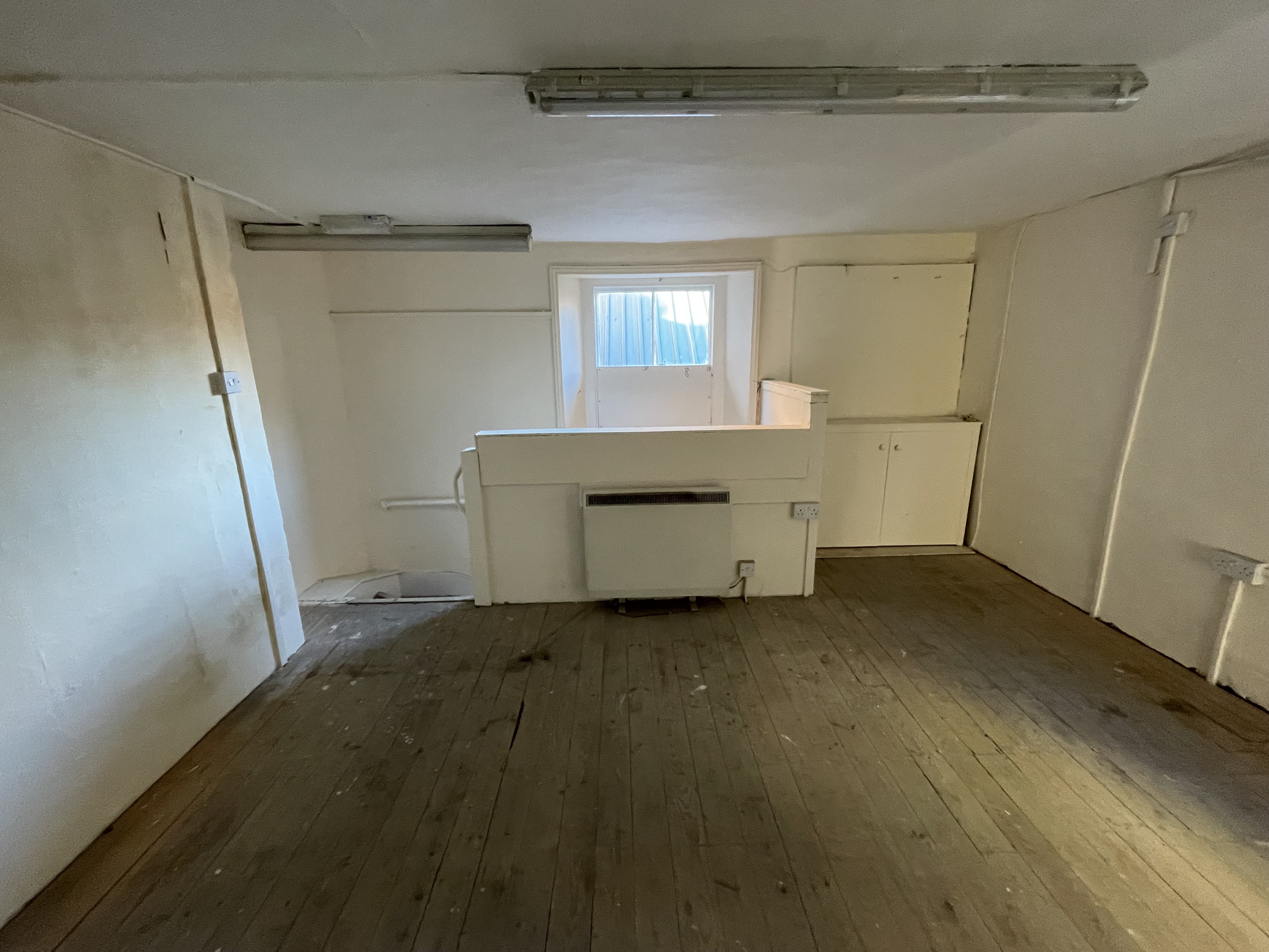 PART VACANT - Freehold Terraced Building 