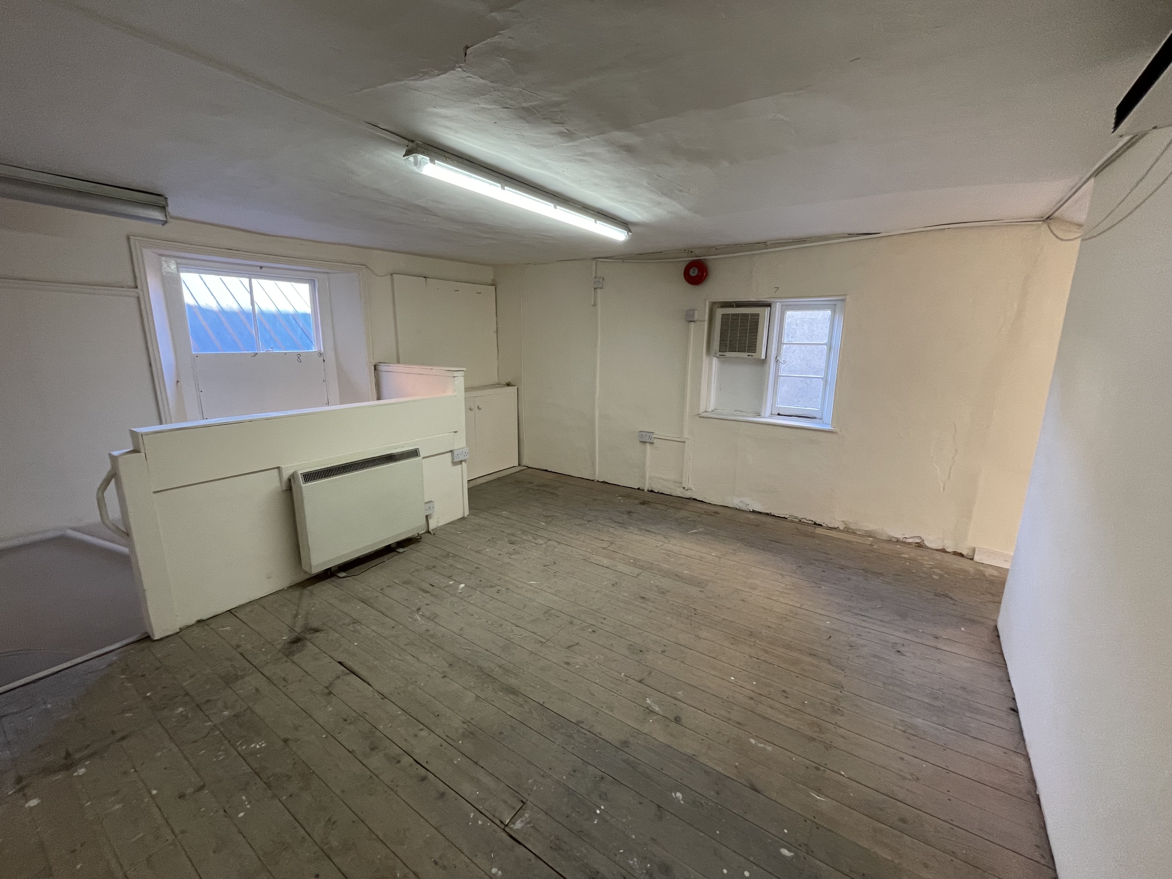 PART VACANT - Freehold Terraced Building 