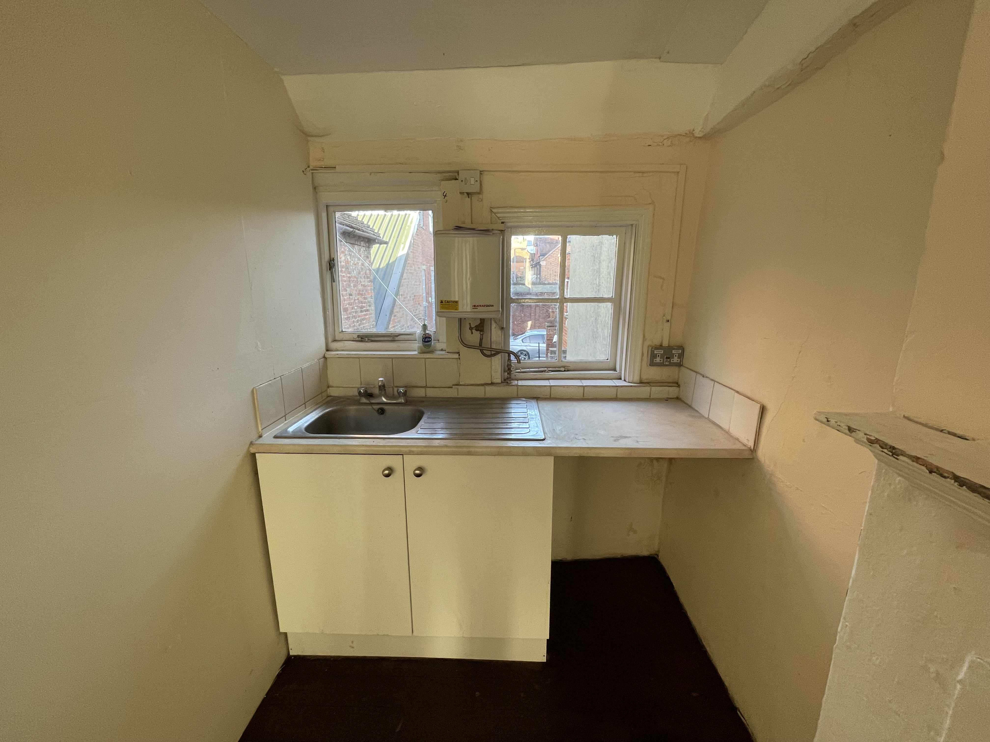 PART VACANT - Freehold Terraced Building 