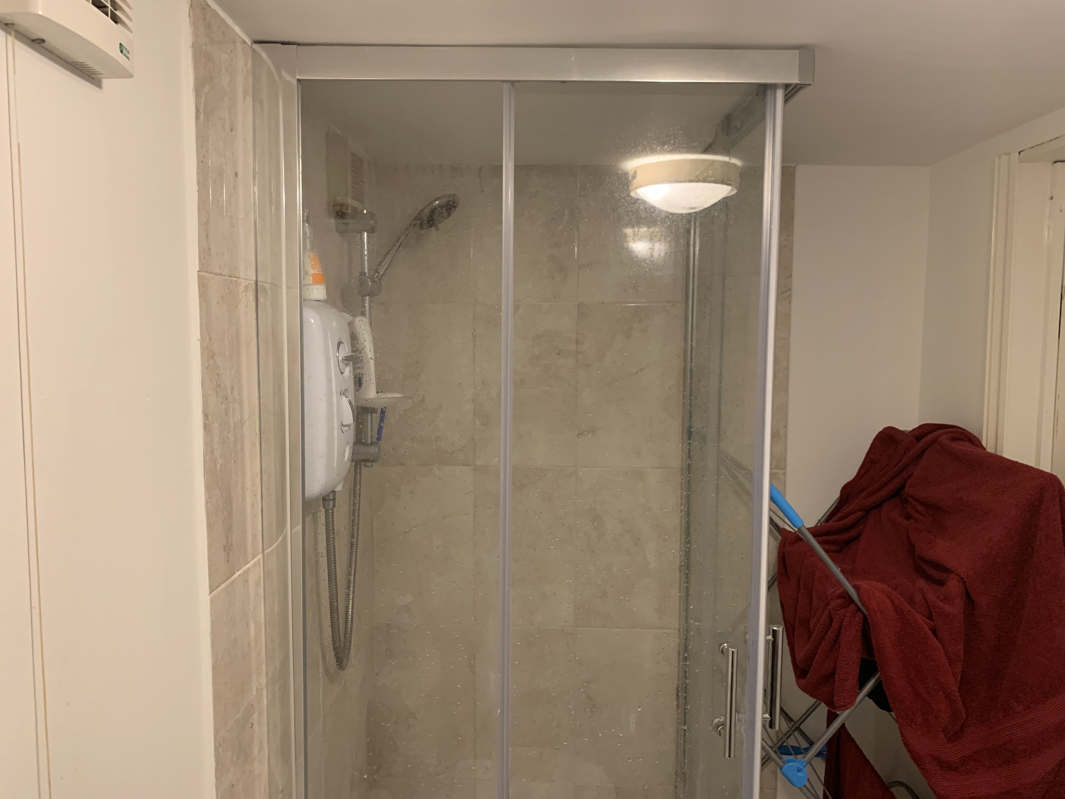 INVESTMENT - Long Leasehold Self Contained Lower Ground Floor Studio Flat