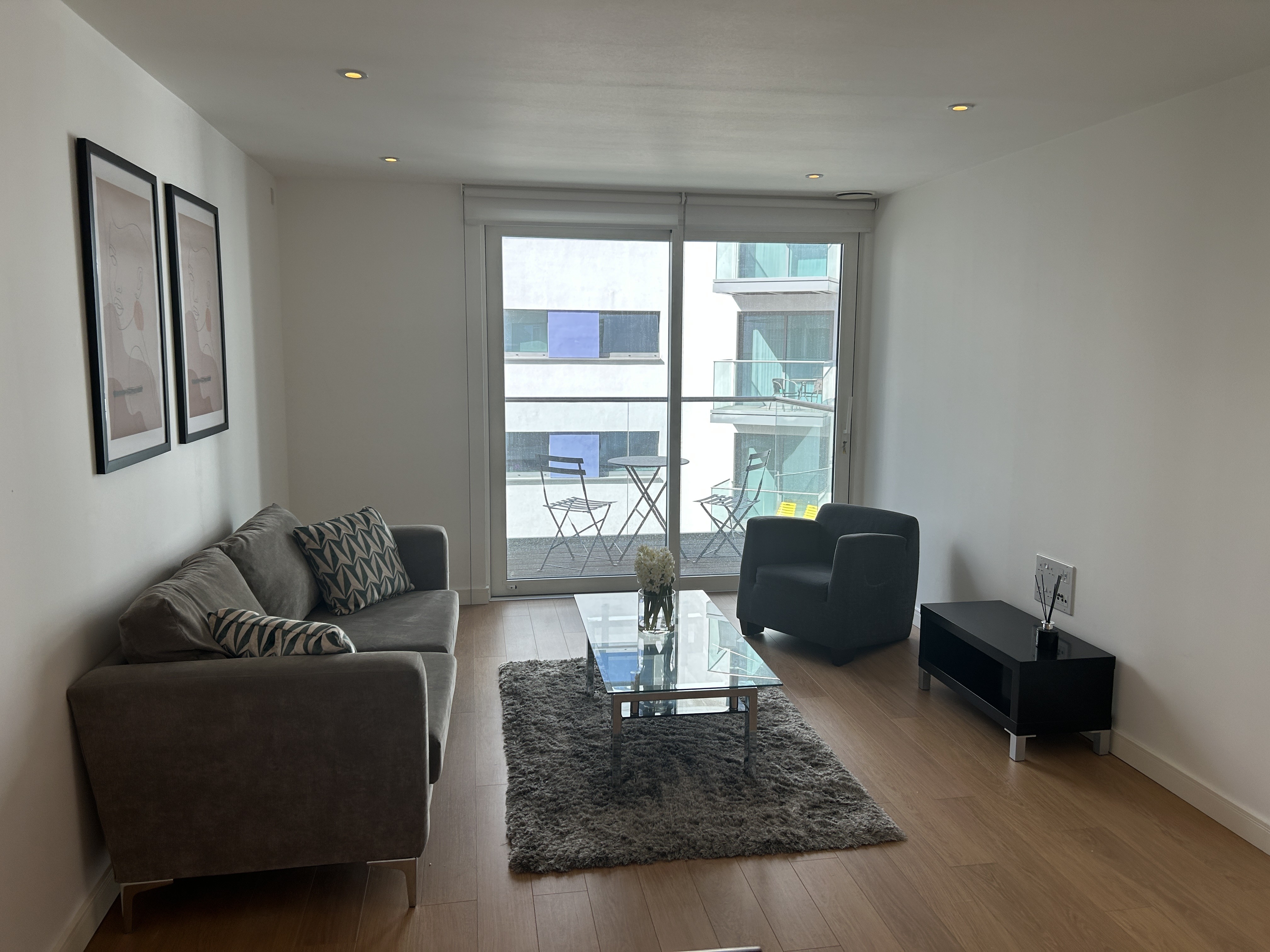 VACANT - Long Leasehold Self Contained Second Floor Flat in a Berkeley Homes Development