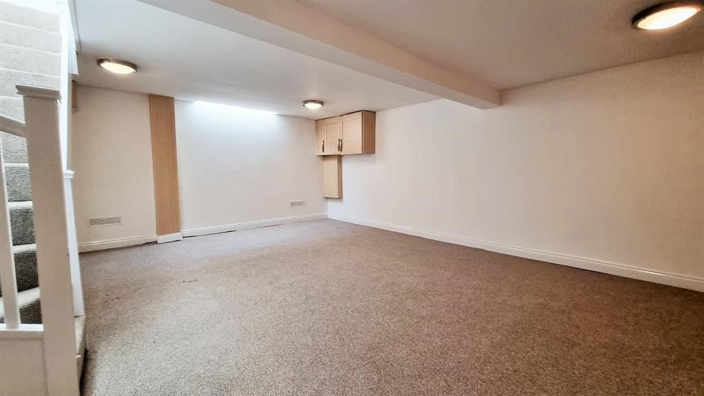 INVESTMENT - Freehold Building 