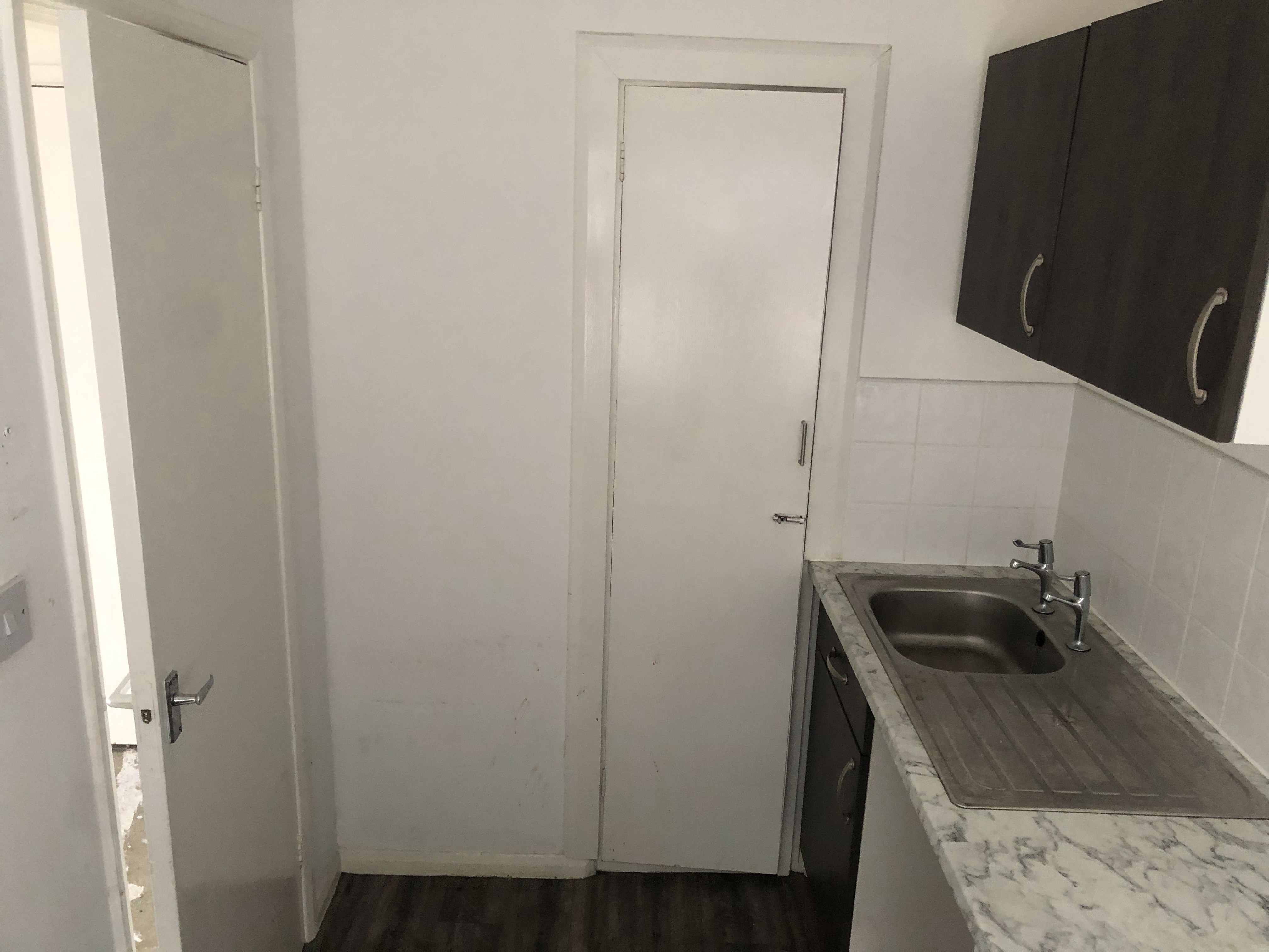 INVESTMENT/PART VACANT - Freehold Terrace Building
