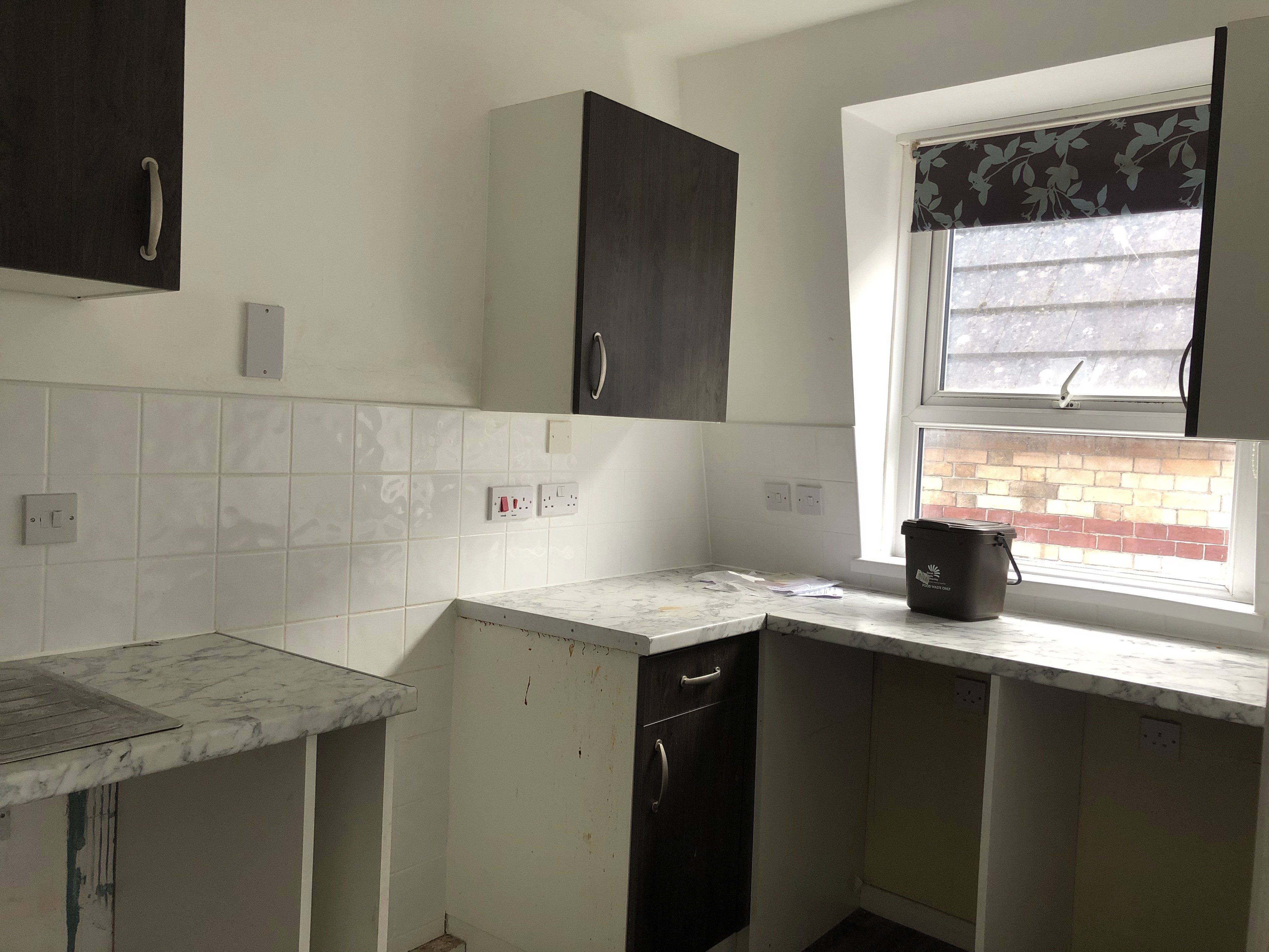 INVESTMENT/PART VACANT - Freehold Terrace Building