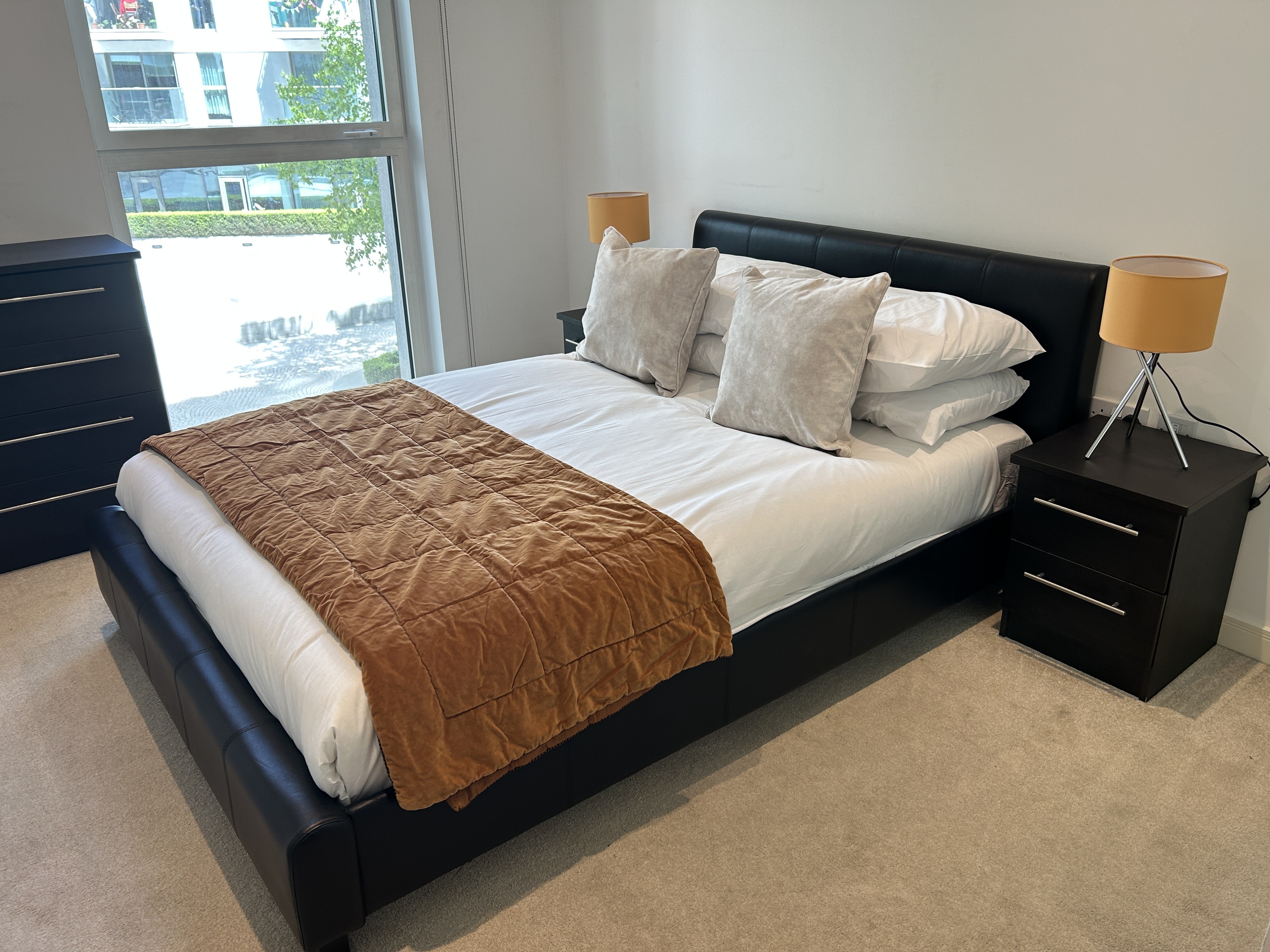 VACANT - Long Leasehold Self Contained First Floor Flat in a Berkeley Homes Development