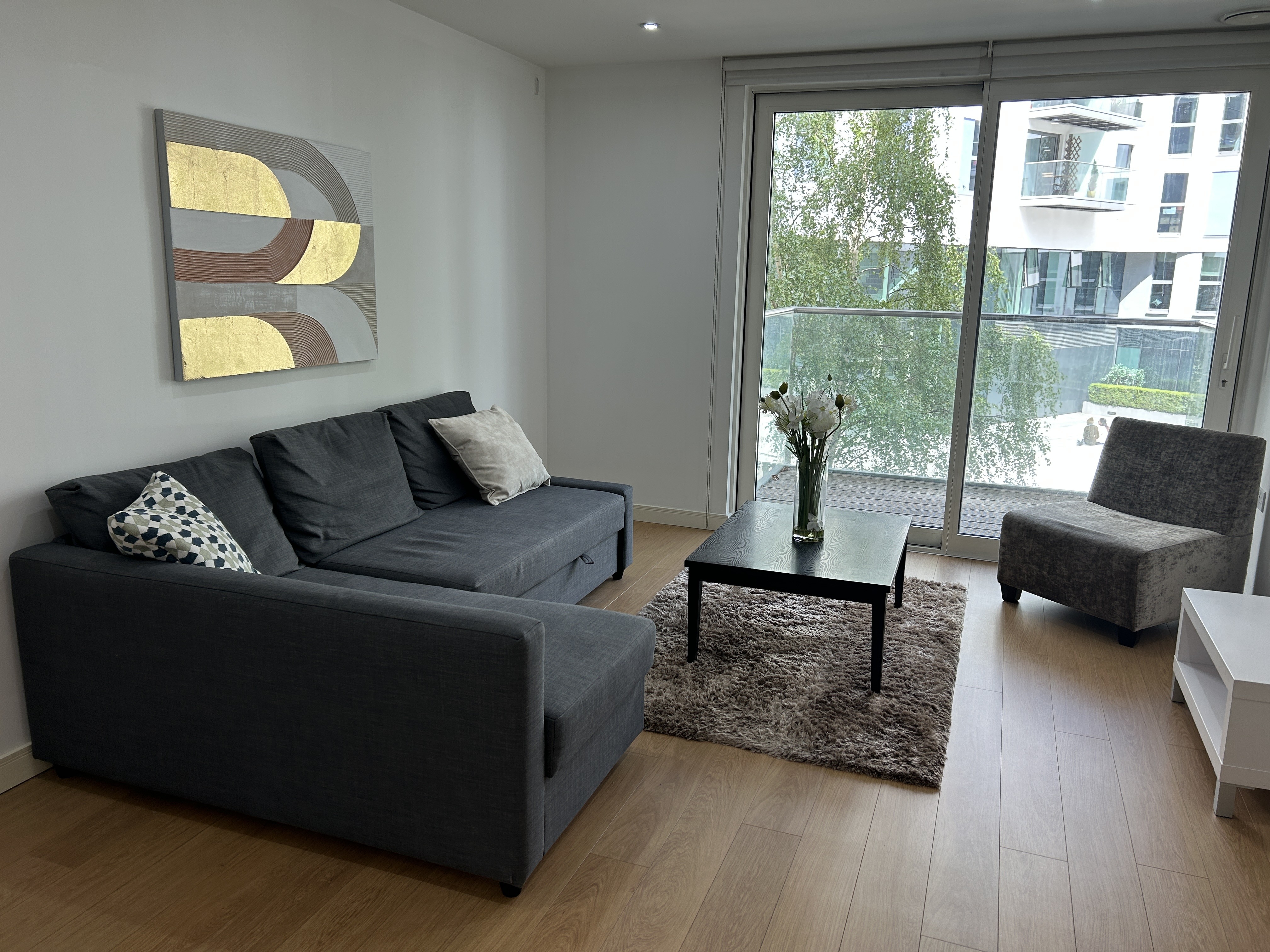 VACANT - Long Leasehold Self Contained First Floor Flat in a Berkeley Homes Development