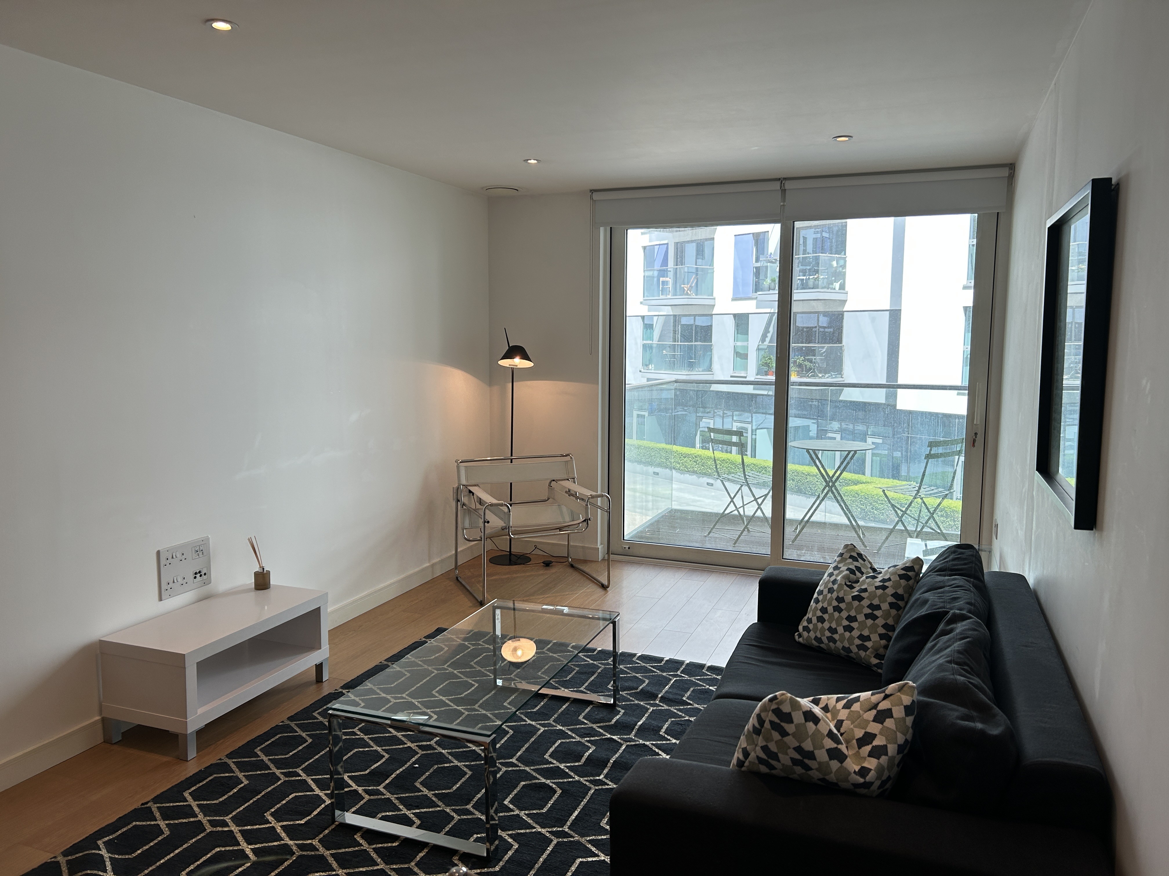VACANT - Long Leasehold Self Contained First Floor Flat in a Berkeley Homes Development 