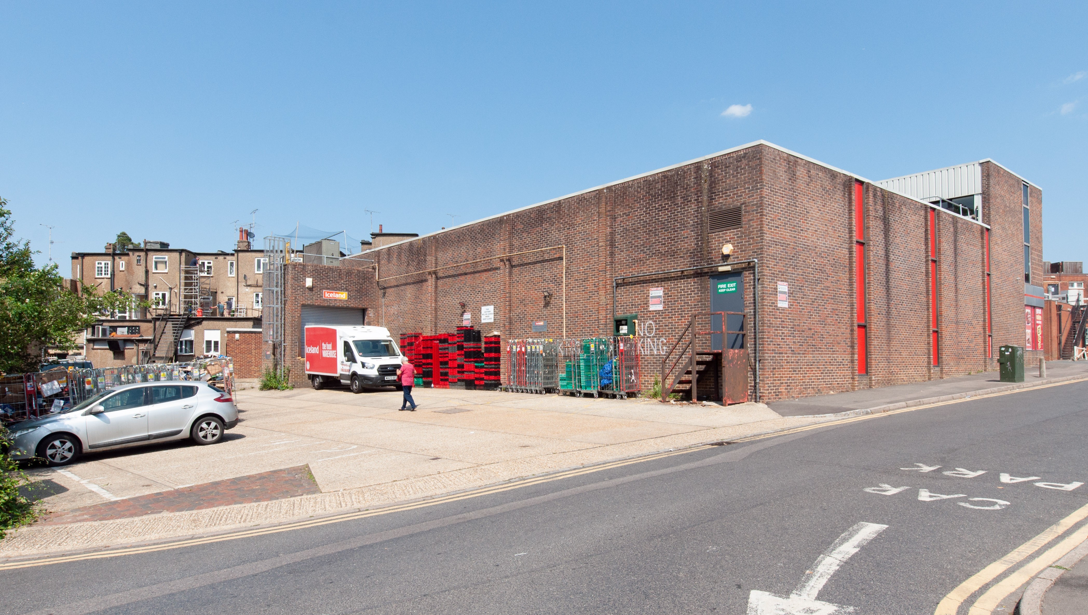 Freehold Supermarket Investment