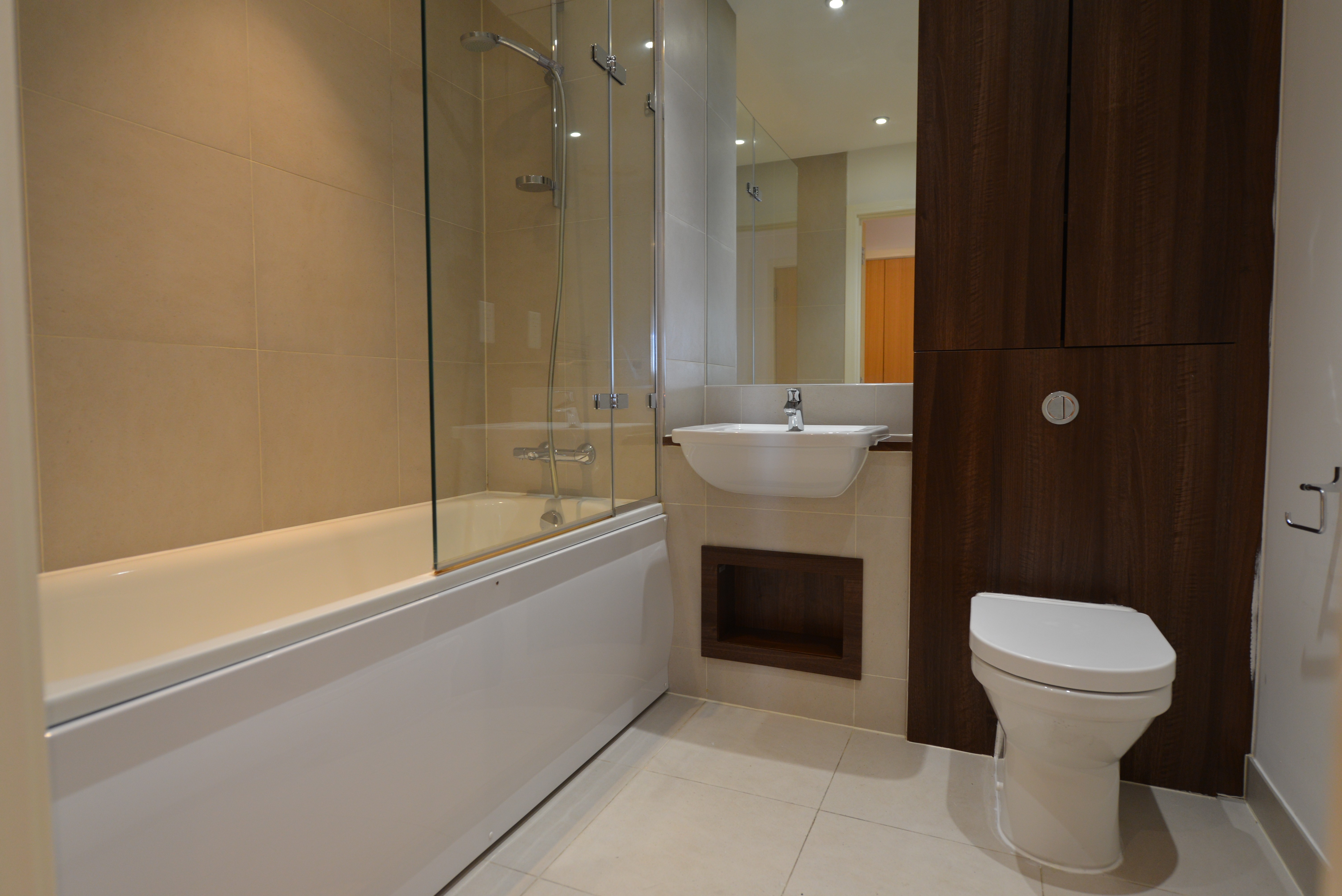 VACANT - Long Leasehold Self Contained Fourth Floor Flat in a Berkeley Homes Development 