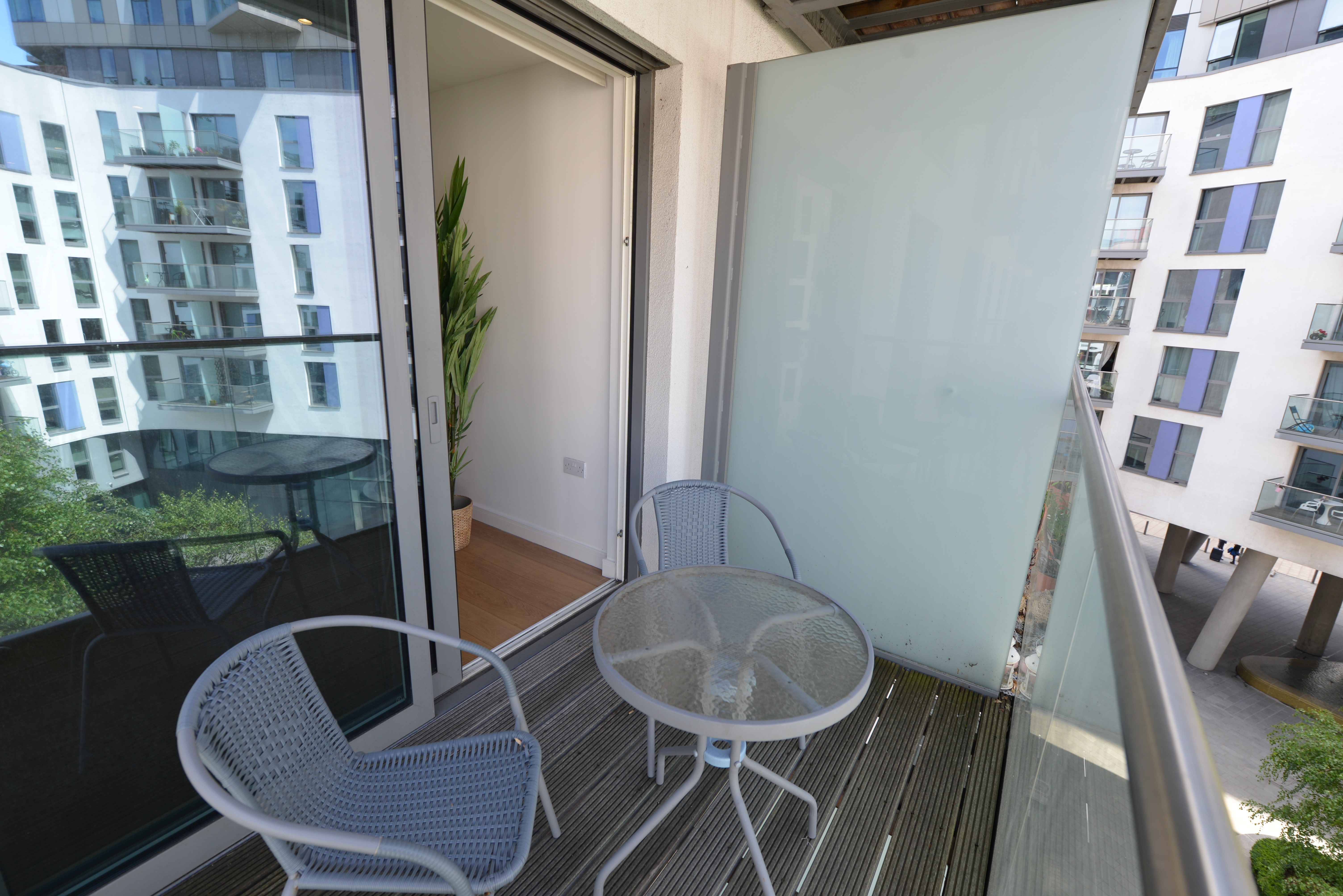VACANT - Long Leasehold Self Contained Fourth Floor Flat in a Berkeley Homes Development 