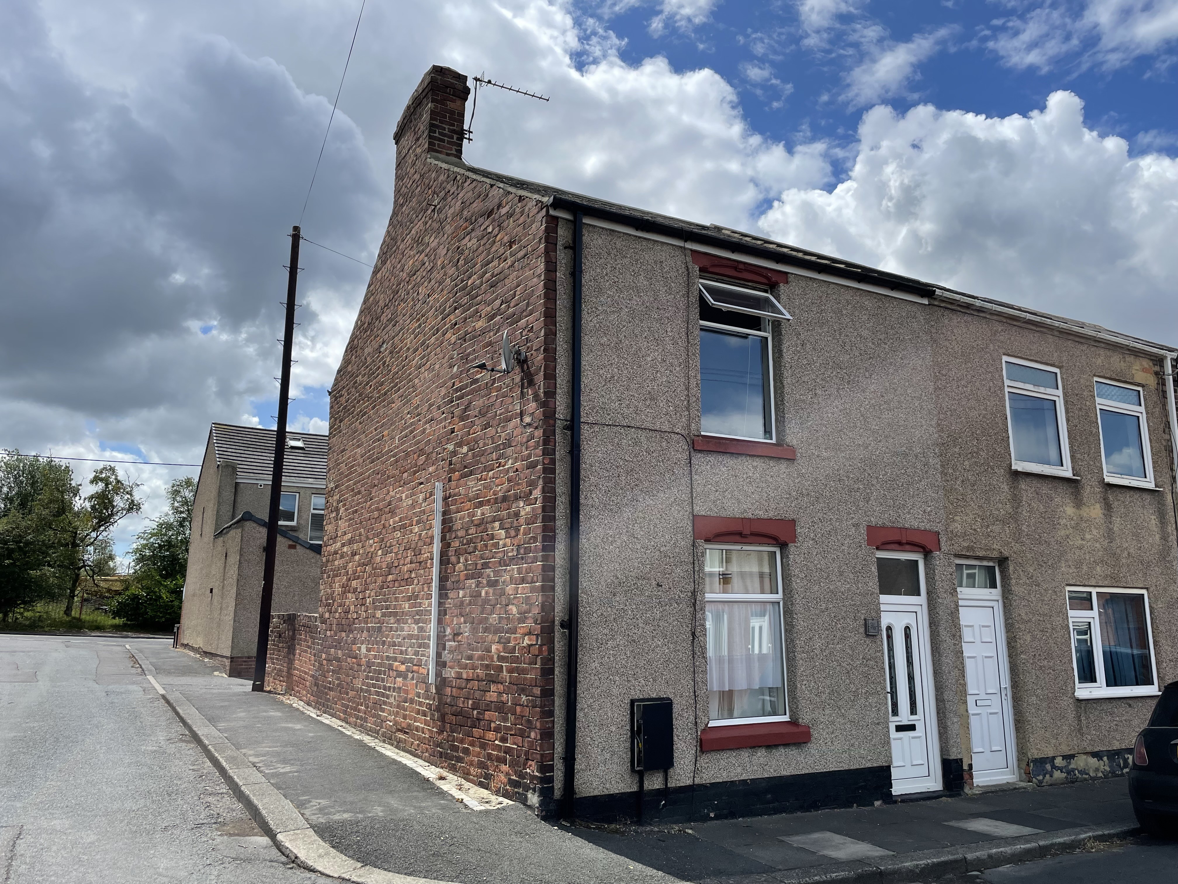 VACANT - Freehold End of Terrace House