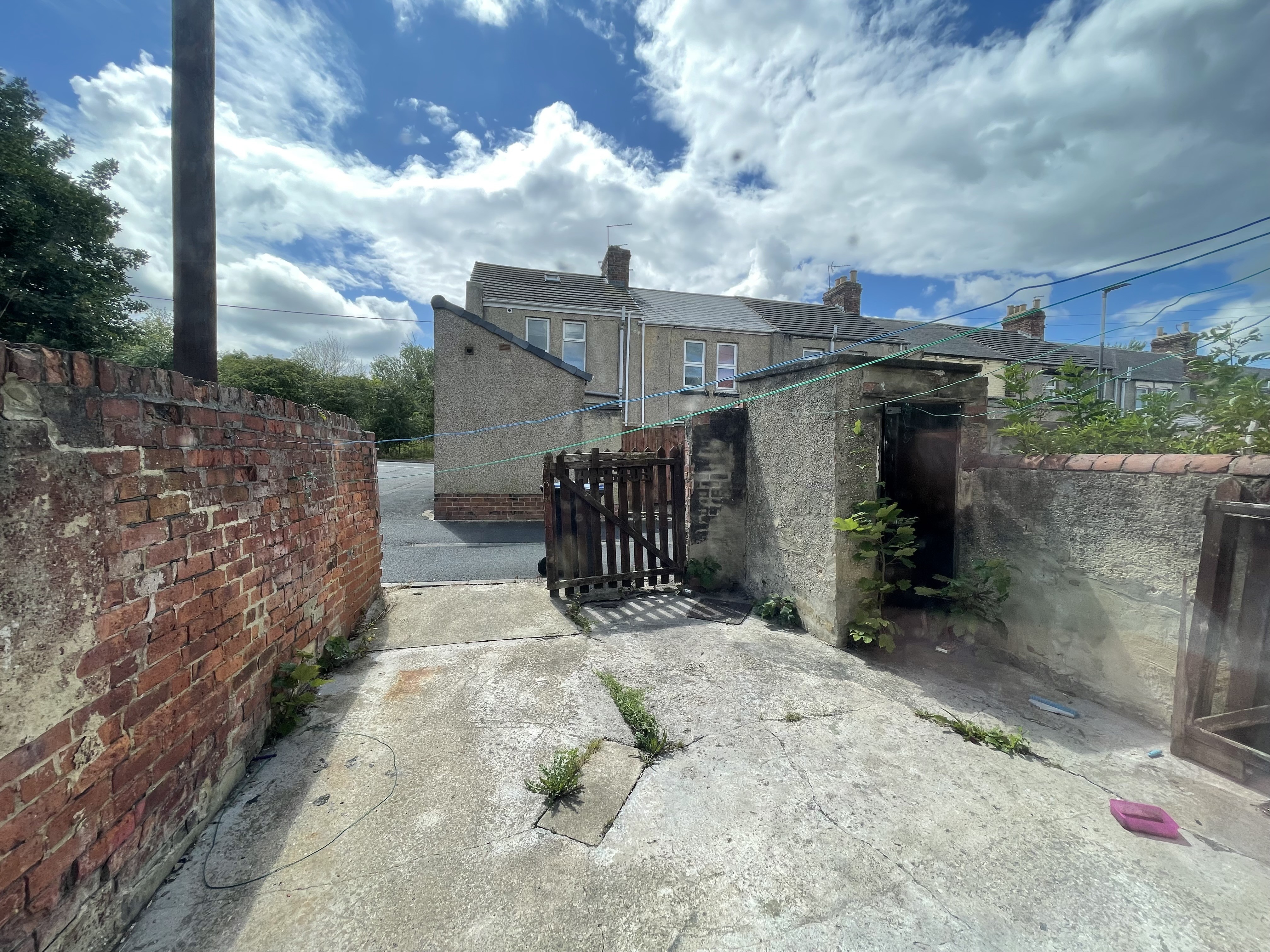 VACANT - Freehold End of Terrace House