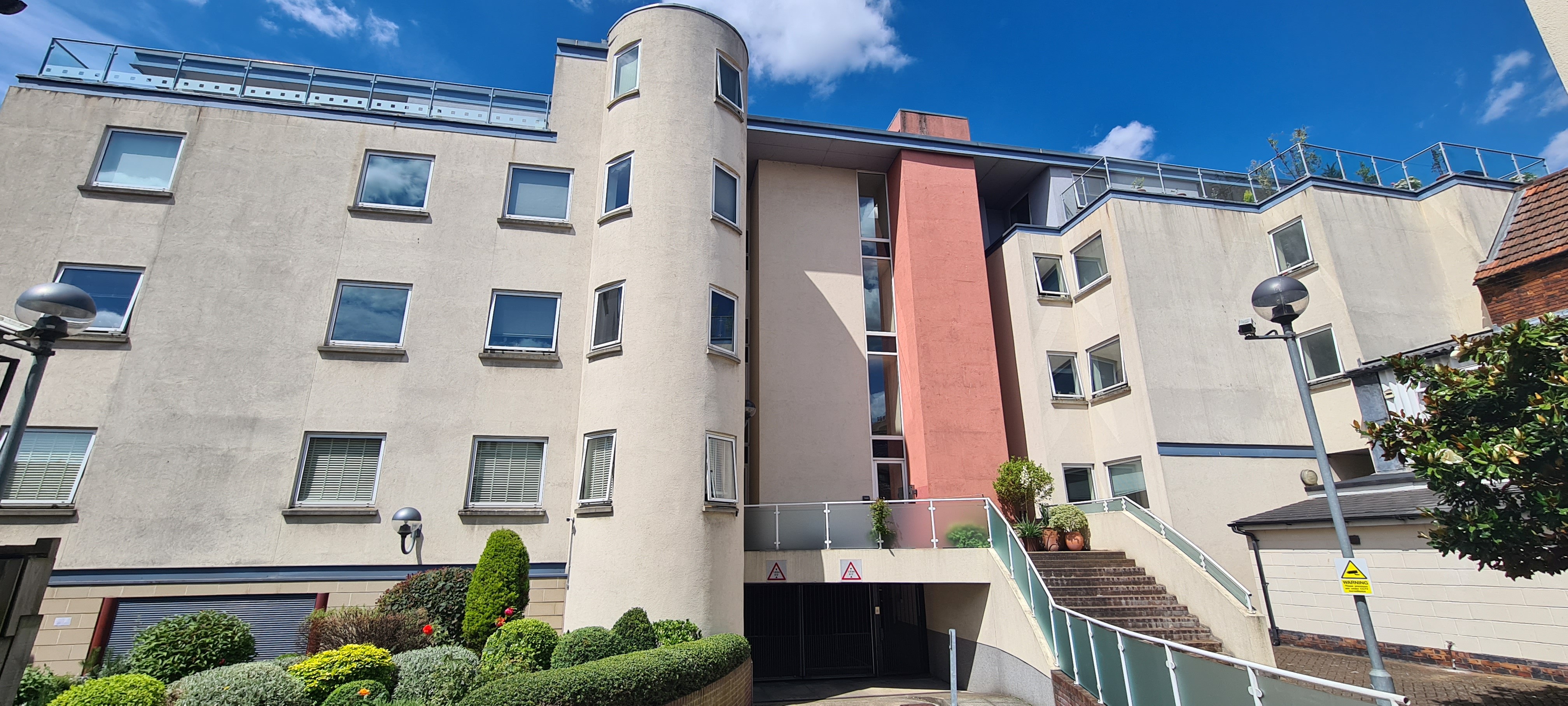 VACANT - Leasehold Self Contained Ground Floor Flat