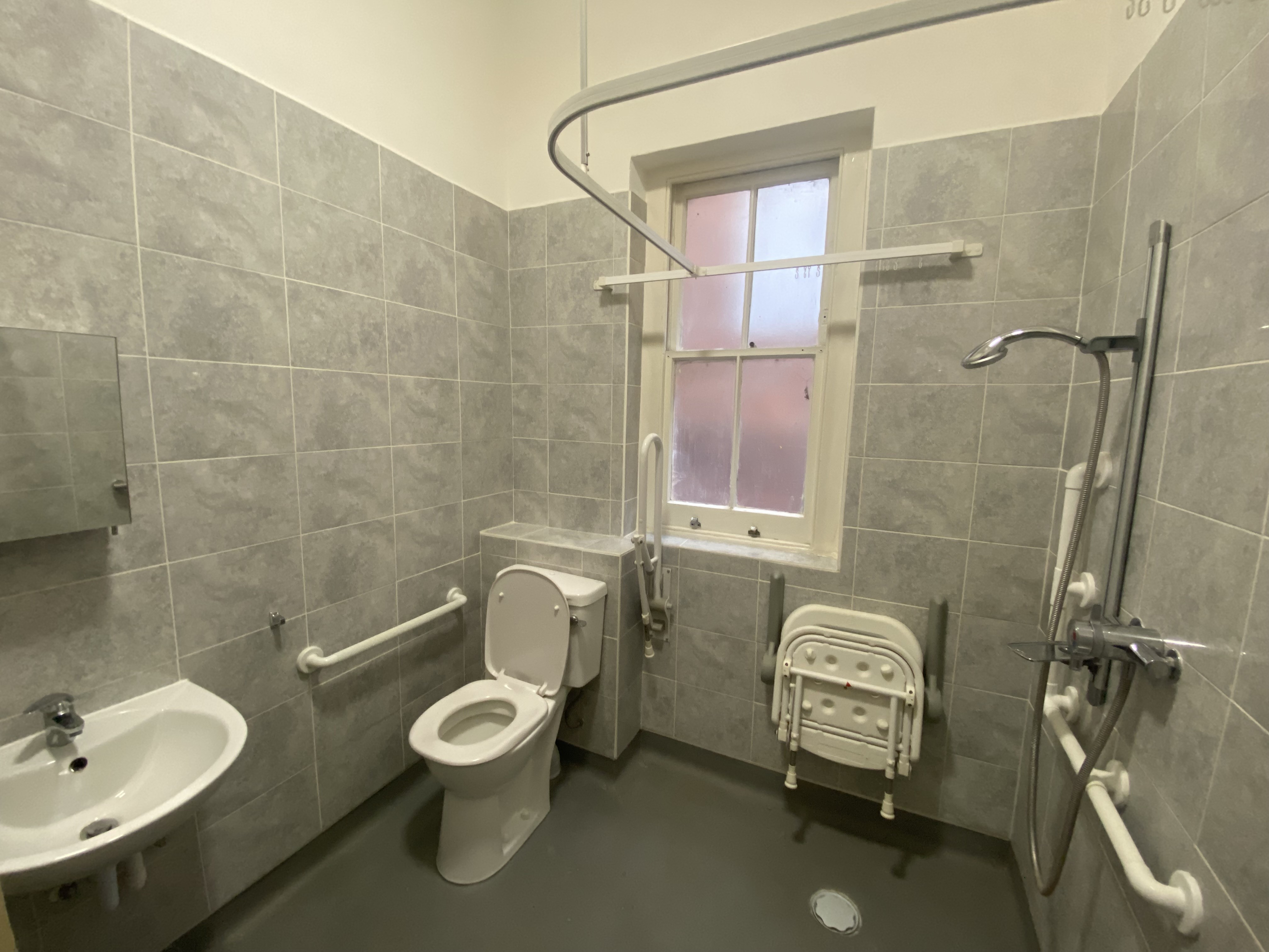 VACANT - Leasehold Self Contained Ground Floor Flat