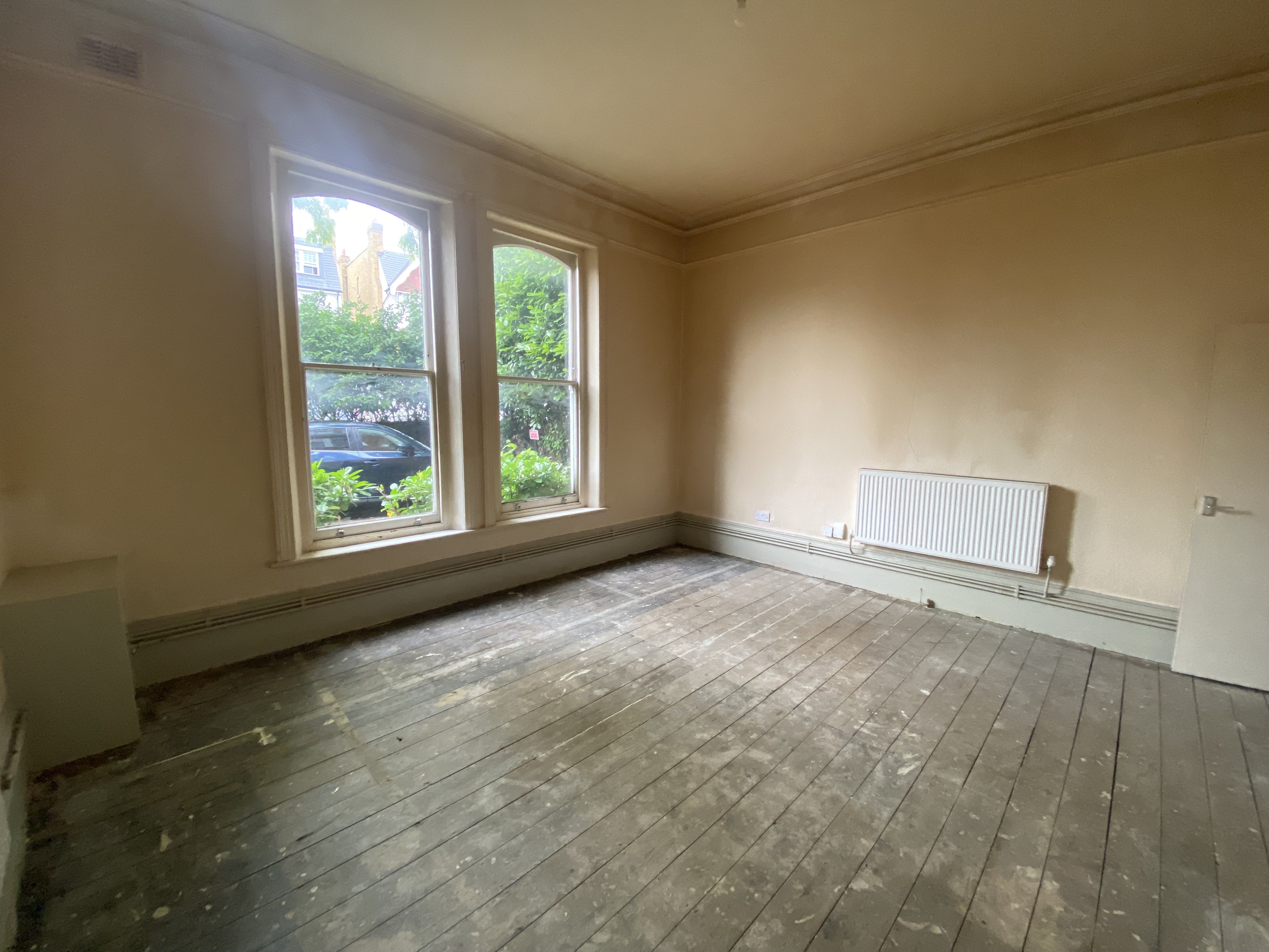 VACANT - Leasehold Self Contained Ground Floor Flat